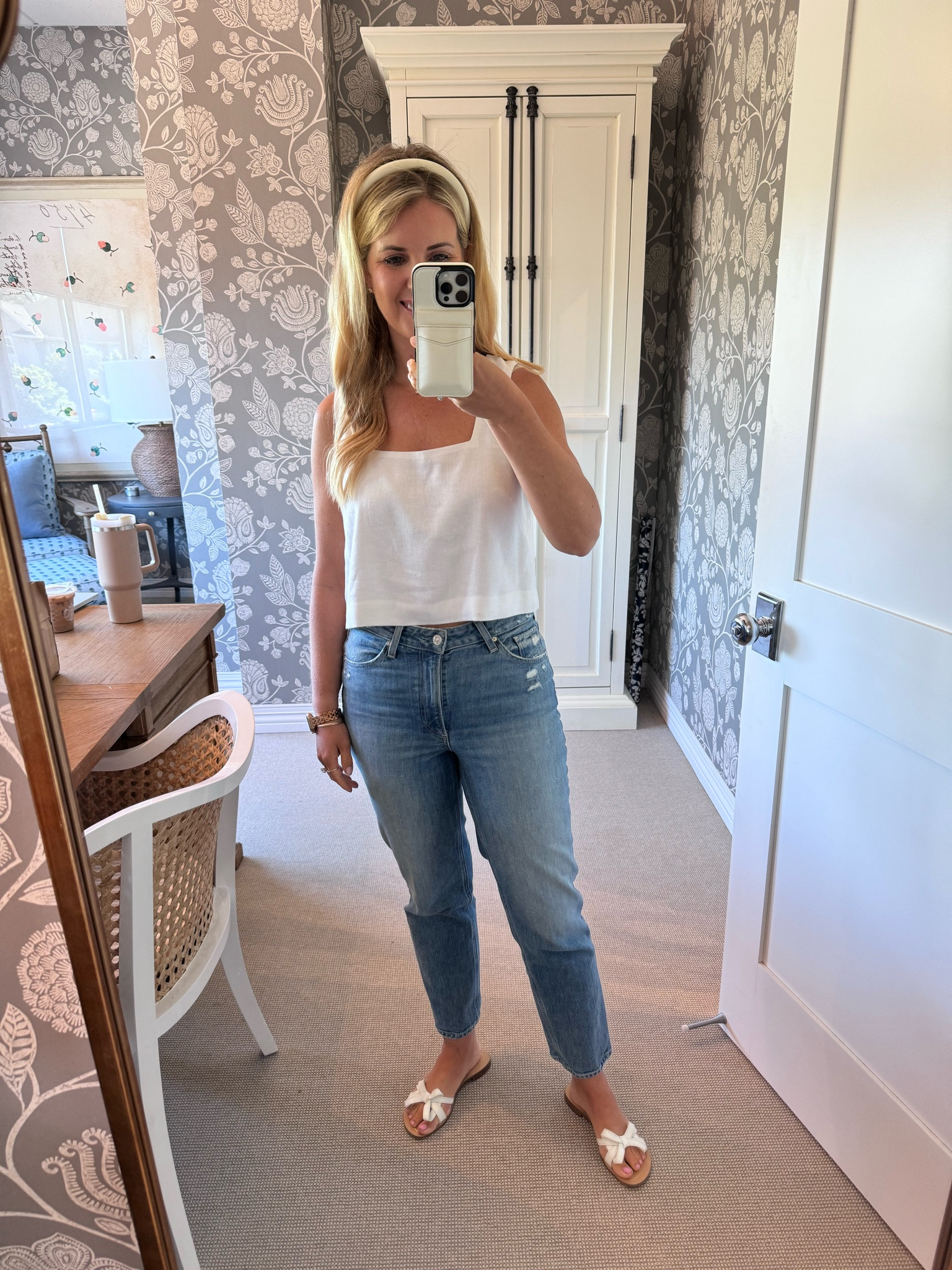 Monday look! Am I the only one who loves Mondays?