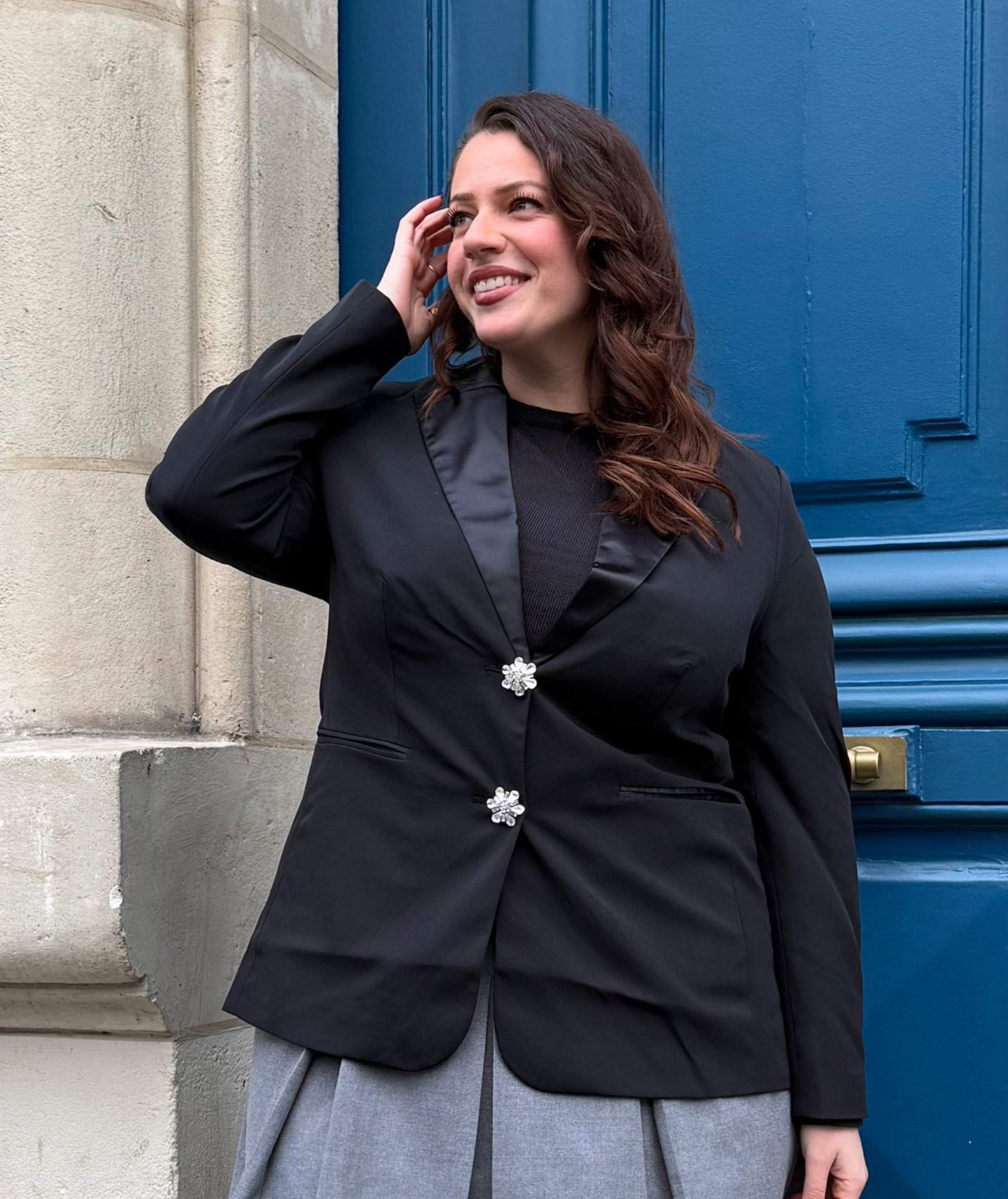 Cette veste est super chic j’adore 😍

Je porte du 48, elle taille assez serrée, je vous conseille de prendre une taille au dessus de votre taille si vous voulez pas être cintrée  🥰

#LTKmidsize #LTKplussize #LTKcurves