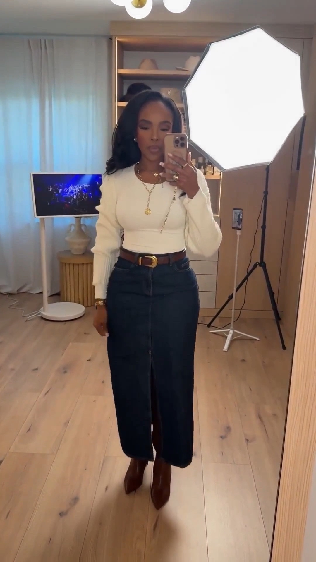 ✨ Clean, Polished Denim Chic

This denim midi skirt look is all about timeless structure with an effortless winter feel. A sleek fitted top and tall boots create clean lines that feel put together without trying too hard, making this an easy outfit to rewear and restyle all season long. It’s one of those classic combinations that always earns its place in your closet.

Perfect for:
• Winter days
• Casual dinners
• Polished everyday outings

📏 Sizing:
Top: Small
Skirt: Small
Boots: True to size (per listing guide)

Measurements:
5’4” · 138 lbs · 34D · 27” waist · 40” hips

Save this post for later.

Denim midi skirt outfit inspiration, elevated winter basics, neutral styling ideas, classic everyday looks, versatile layering staples.

Follow me on Instagram and YouTube @kirasfashionfinds

Follow my LTK @kirasfashionfinds on the @shop.LTK app to view this post and get my exclusive app-only content!

#liketkit #LTKPetite #LTKootd
@shop.ltk
https://liketk.it/5HAdu

#LTKootd #LTKgrwm