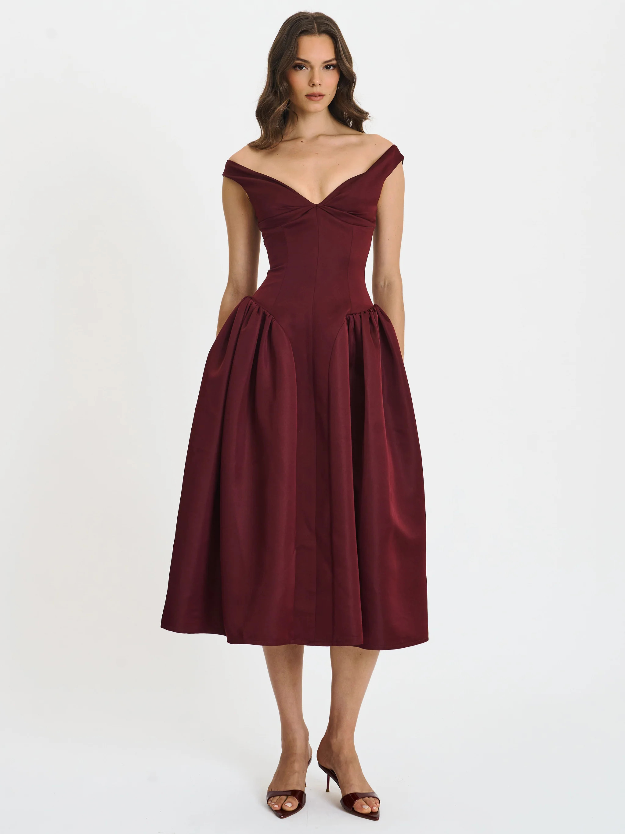 Omella Burgundy Ruched Bust Sweetheart Flared Maxi Dress | Miss Circle