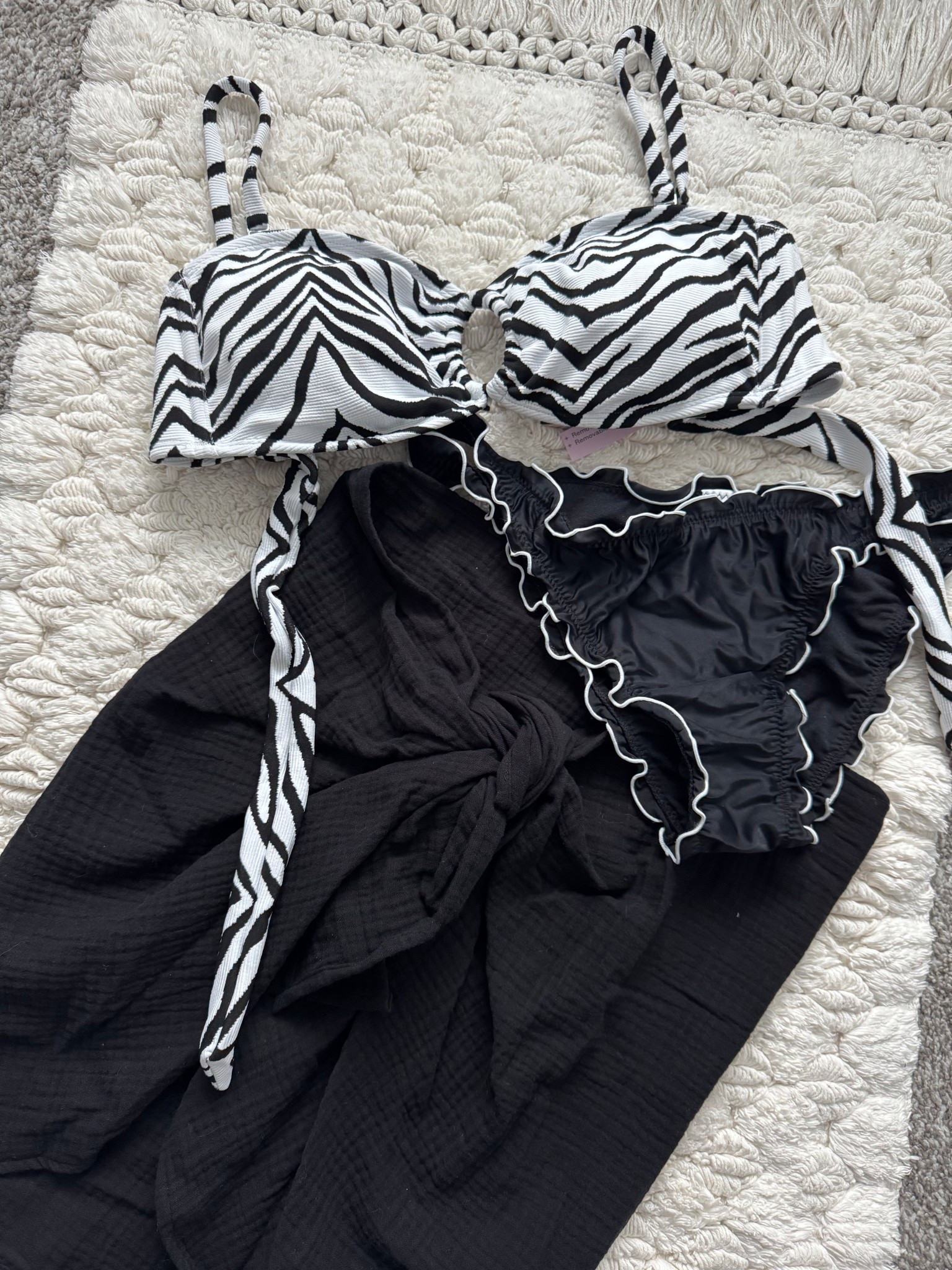 I love to mix and match my bikinis. This is probably one of my favorites lately and have gotten so many compliments on our trip.
(Also linking another one I got)

Bikini • Mix and Match Bikini • Summer Style • Beach Vacation • Vacation Style • Womens Bikini • 

#LTKFindsUnder50 #LTKTravel #LTKSwim