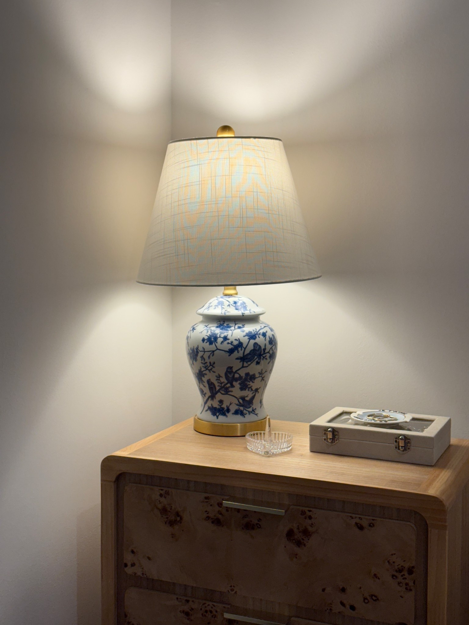 Perfect lamp + bedside table!