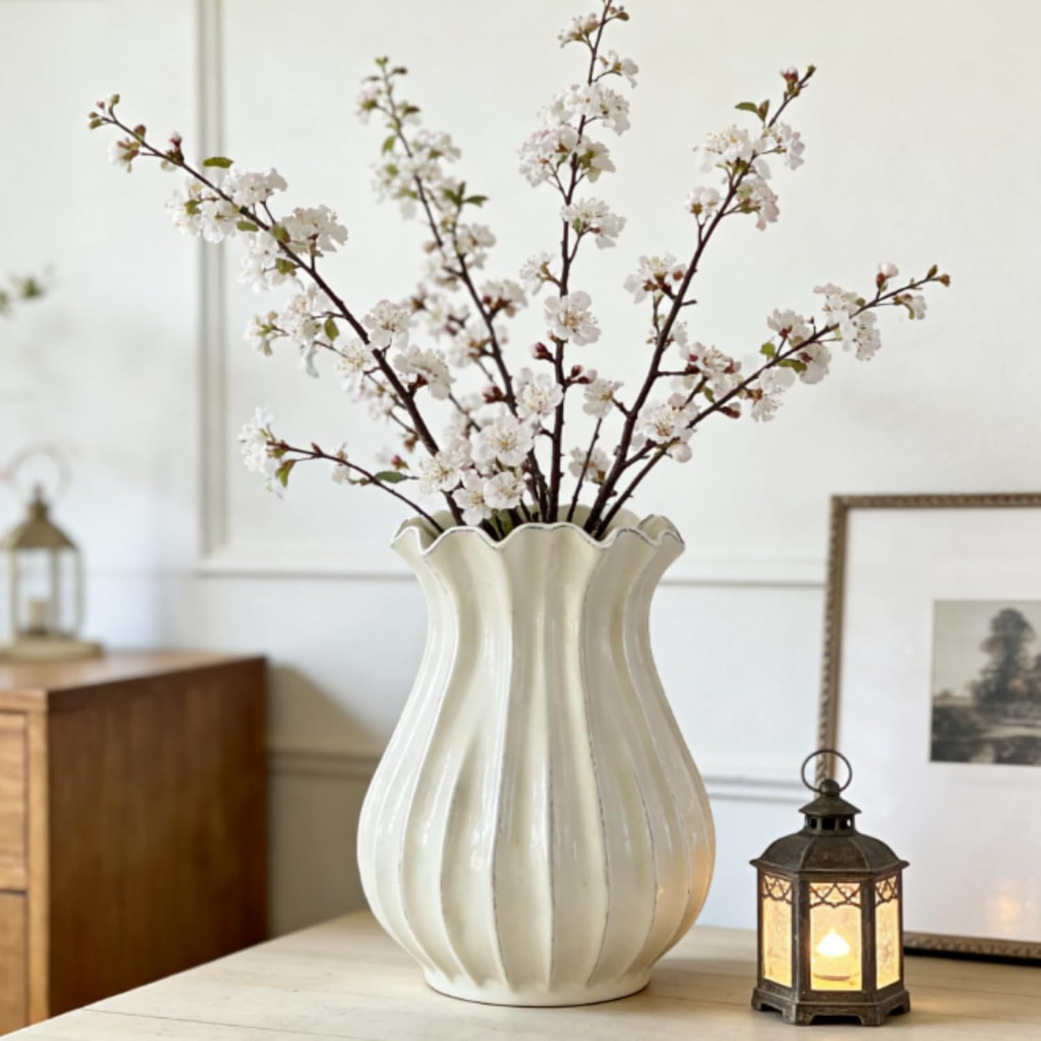 Amazon.com: Qinyoung 1 Pack White Vintage Pleated Ceramic Vase Sour Cream Stylish Decorative Flow... | Amazon (US)