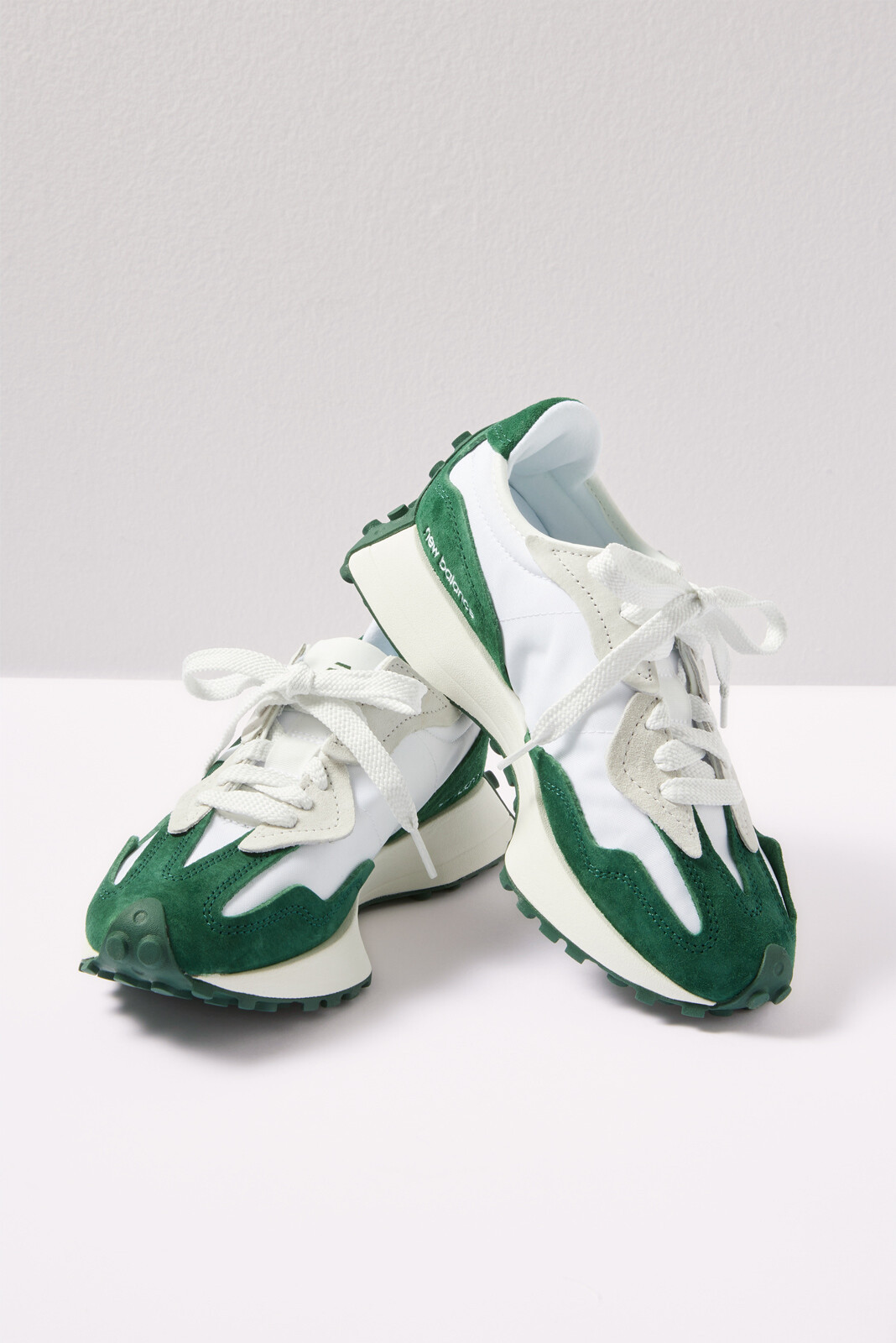 327 Sneaker | Evereve