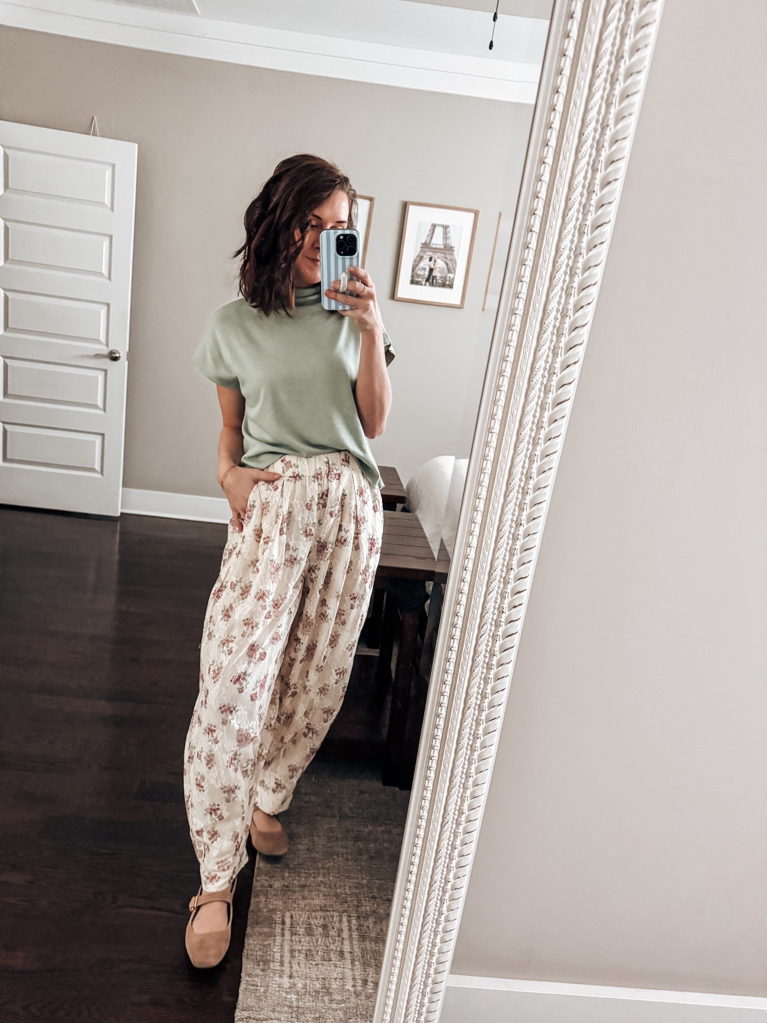 pants : xs
top: Jules&James
shoes : true to sizee

#LTKgrwm #LTKootd #LTKPetite