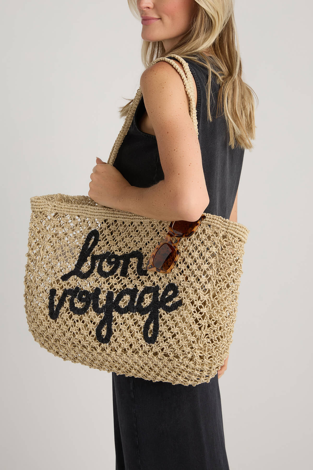 Z Supply Bon Voyage Summer Tote | Social Threads