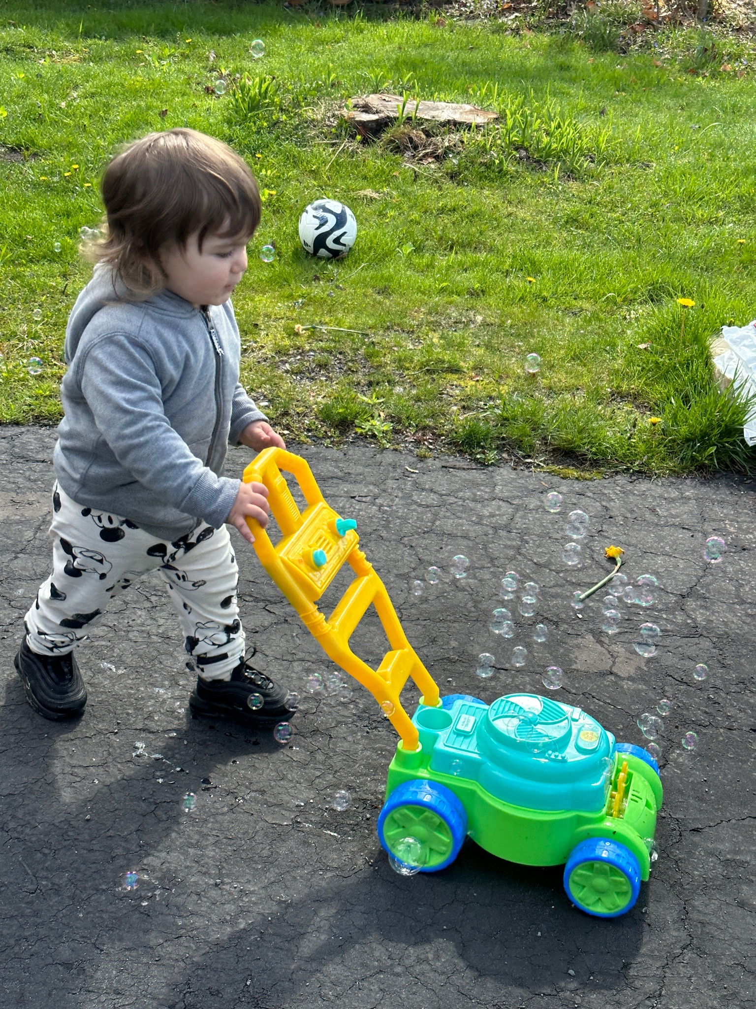 Cute bubble lawn mower for toddler 

#LTKfamily #LTKkids #LTKfindsunder50