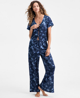 Women's Crepe de Chine 2-Piece Short-Sleeve Top and Pants Pajama Set, Macy's Exclusive | Macy's