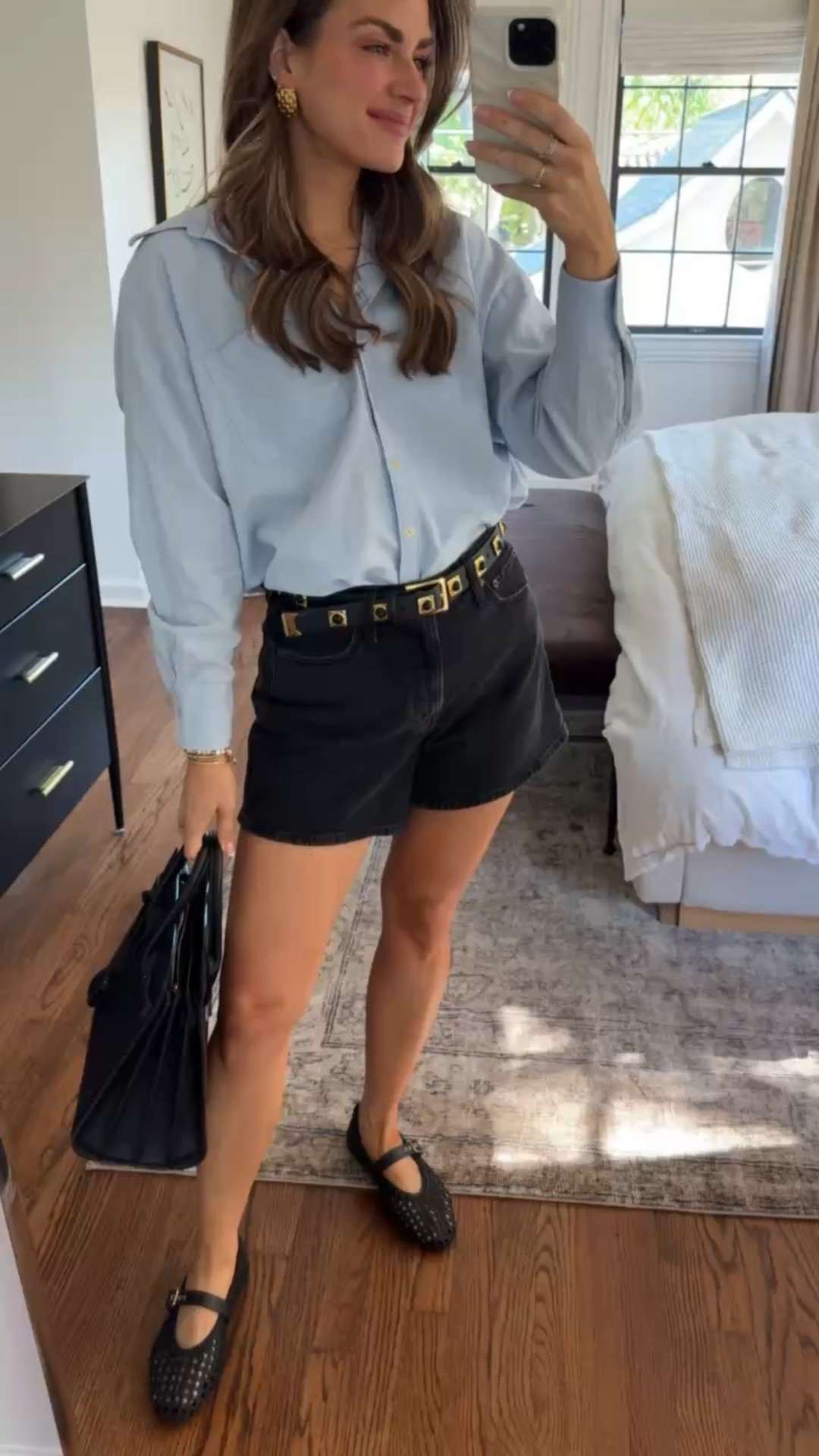 SPRING OOTD 🤍
Top XS
Shorts 26
Shoes TTS

#LTKSaleAlert #LTKShoeCrush #LTKStyleTip