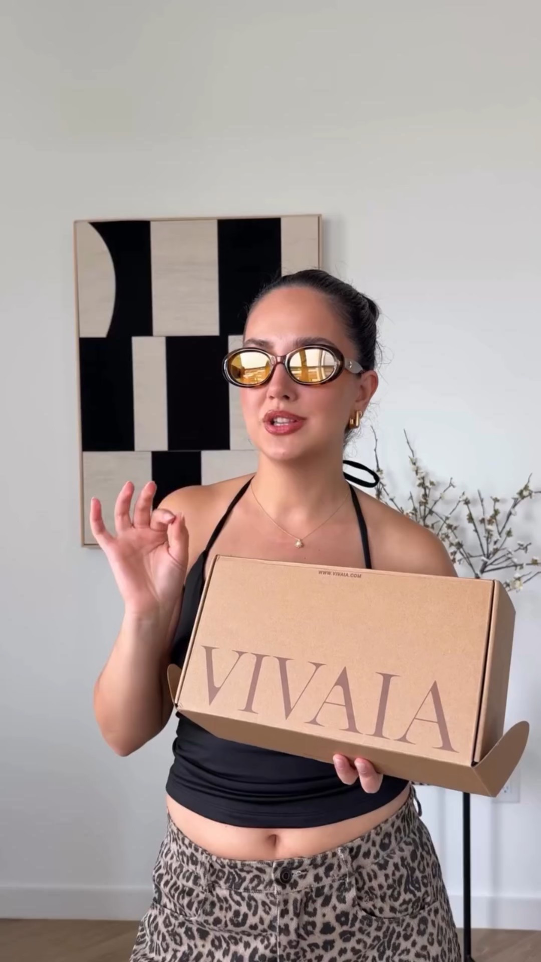 I will be living in these all season!!! 

Definitely taking these to Paris with me next week ❤️

VIVAIA Jogger Sneakerina Yanci 

@vivaia_official #VIVAIA #BellaHadid #vivaiasneakerina #Bellainvivaia #balletsneakers #redsneakers