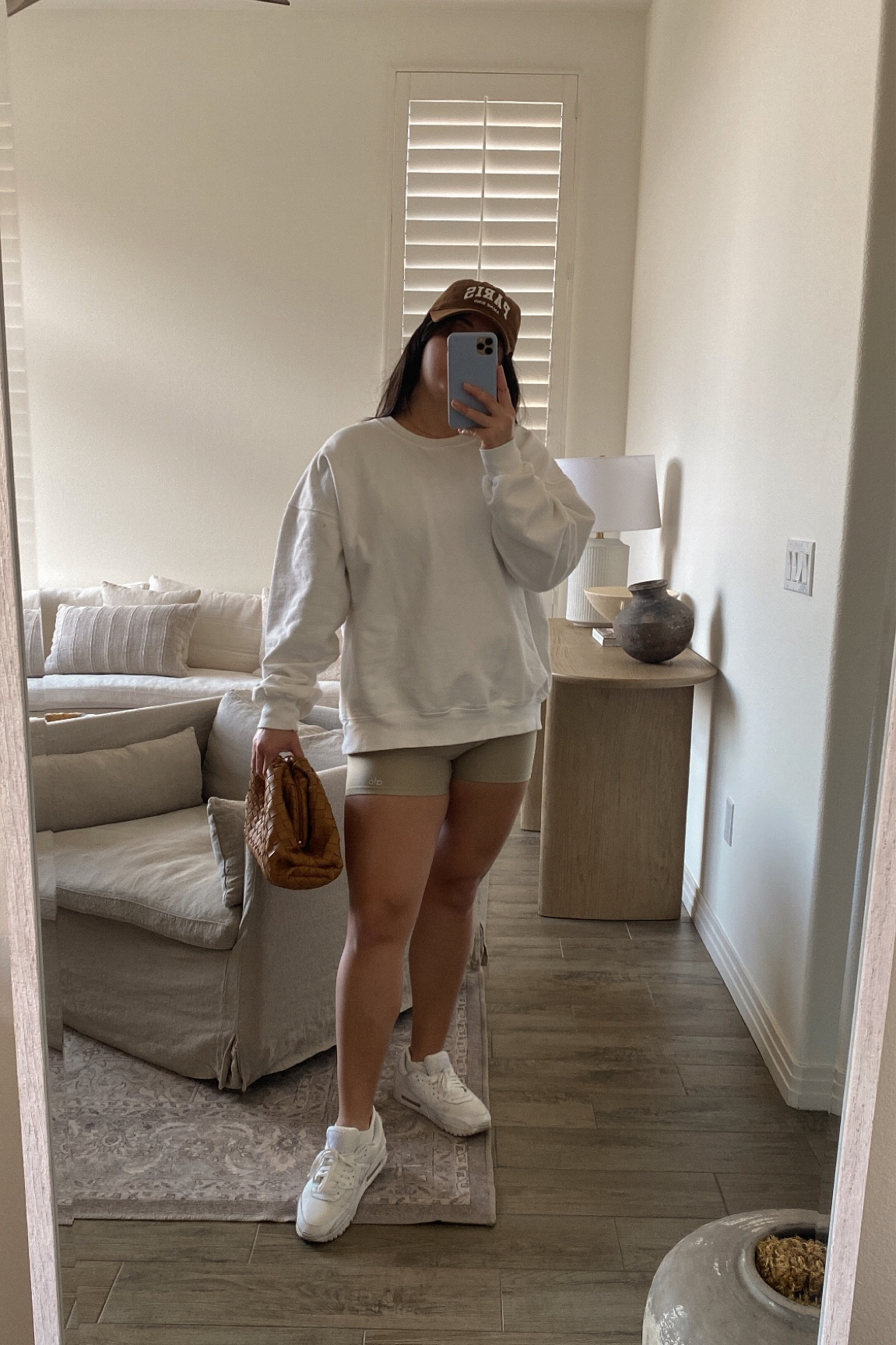 Some of my favorite casual chic brands:

- Anine Bing
- Alo Yoga
- Bottega Veneta 
- Nikes 


#LTKstyletip #LTKitbag #LTKshoecrush