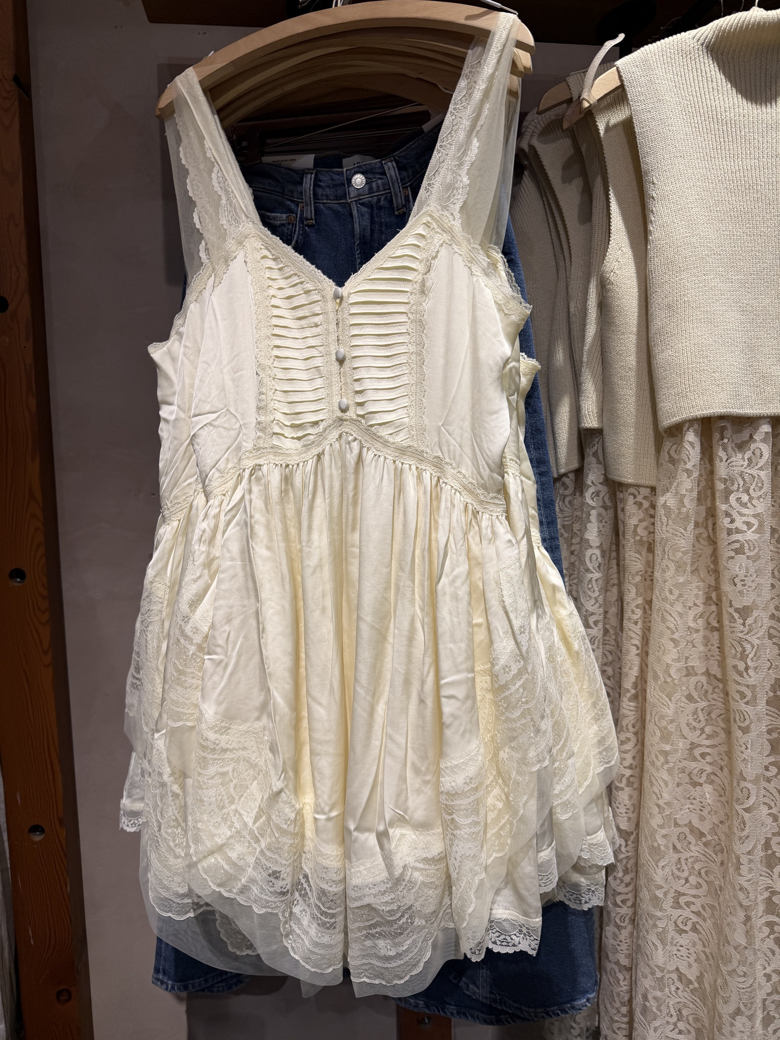 Spring dresses from Anthropologie !Code: Hunter20