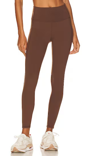Varley Let's Go Pocket Legging 2.0 in Cognac. - size XL | Revolve Clothing (Global)
