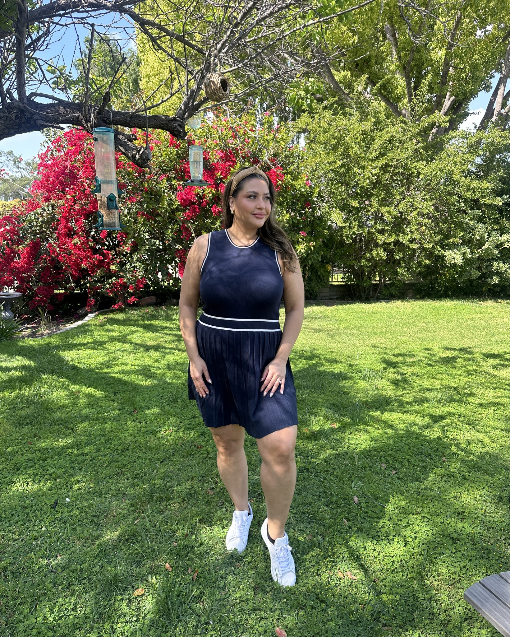 The perfect everyday tennis dress… even when you don’t play tennis like myself 🤣 A classic sporty dress that brings elegance at the same time. The pleating to the dress give the perfect shape to the bottom. 