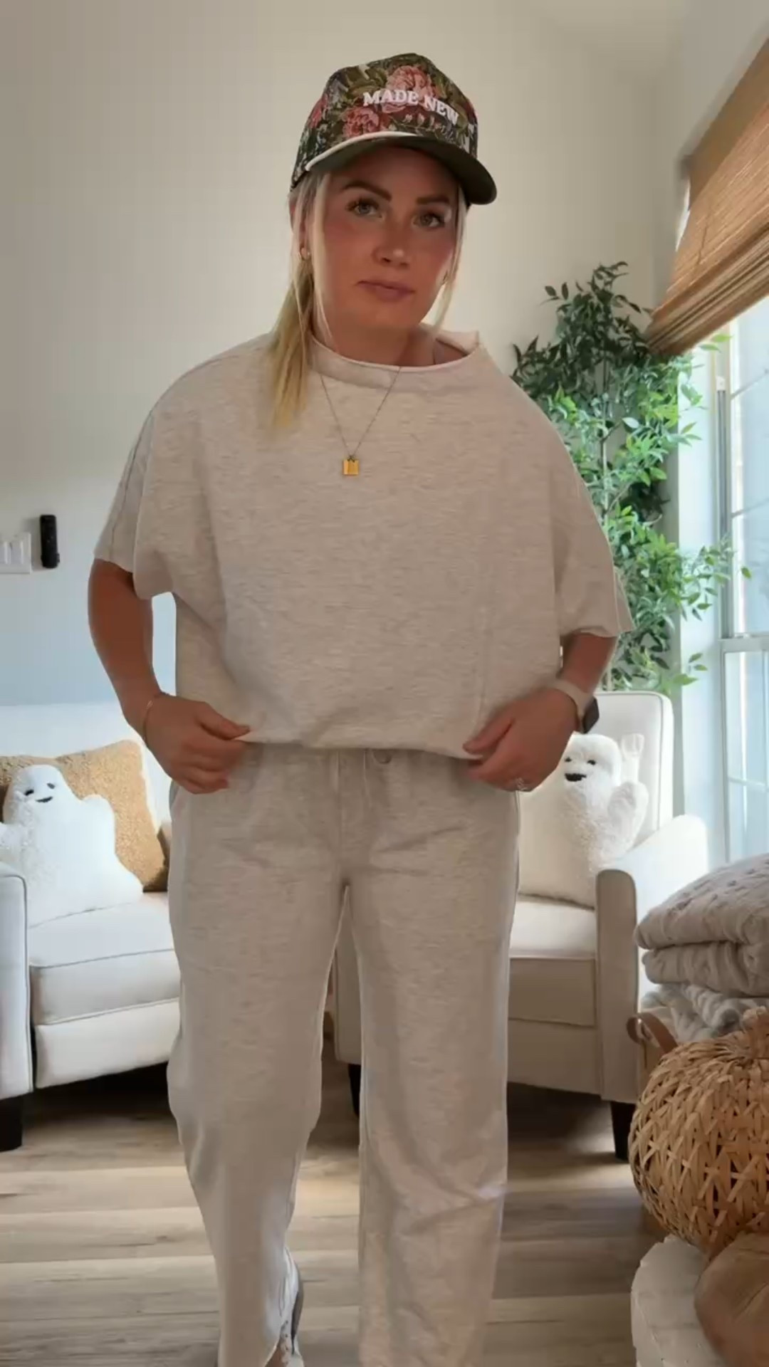 This two-piece set has become my new favorite outfit! The batwing sleeve top is so flattering and comfortable, while the wide leg pants give that put-together look without trying. I love how I can wear them together for an instant outfit or mix and match with pieces I already own. Perfect for working from home, running errands, or casual lunch dates. The fabric feels expensive and drapes beautifully!

#TwoPieceSet #LoungeSet #LTKStyleTip #ComfyStyle #LTKFindsUnder50 #EverydayStyle 

 #LTKActive #LTKFindsUnder50 #LTKTravel