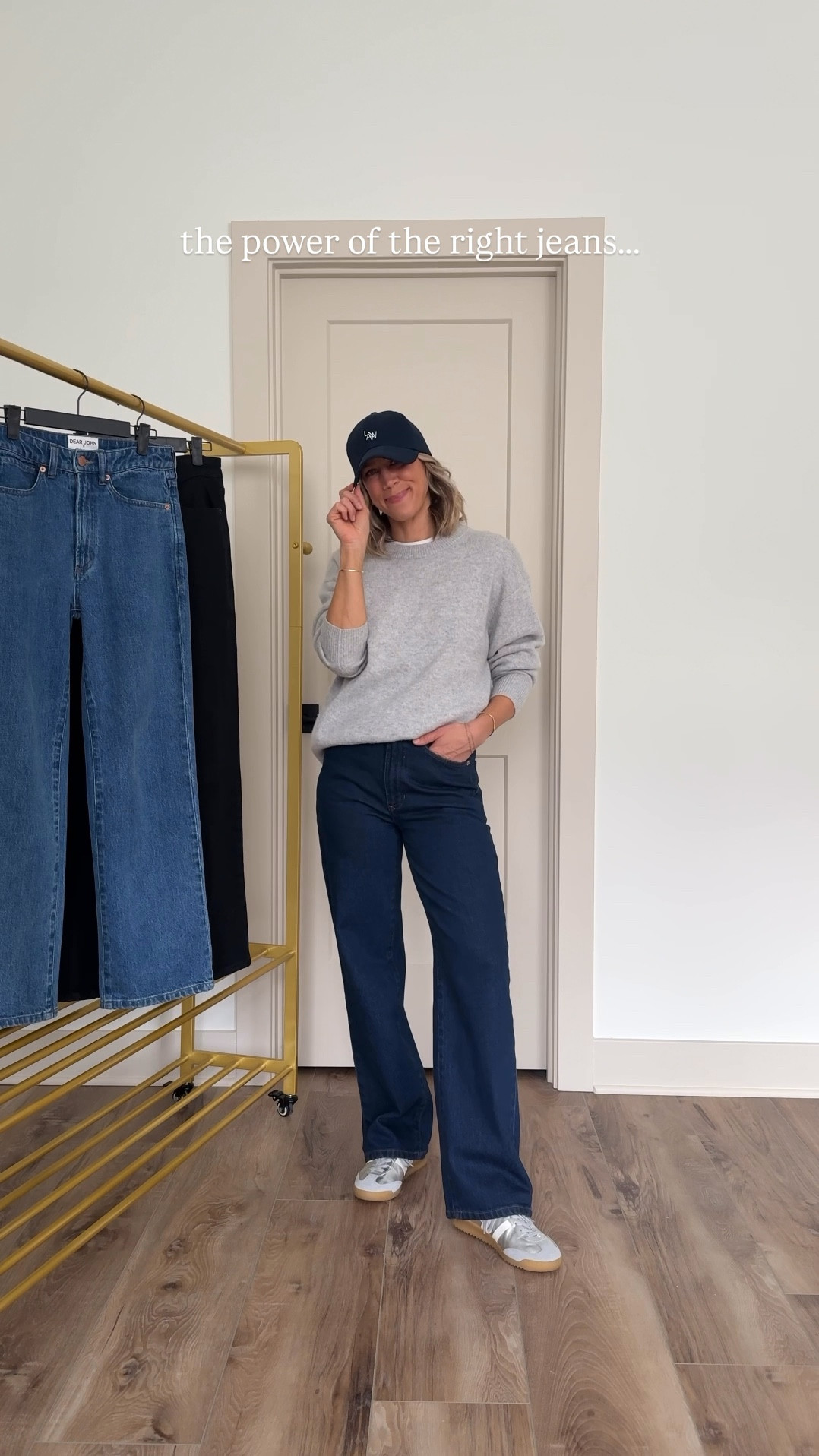 Wearing 25 jeans (30 inch inseam)
Jeans Code: DJXLAW20