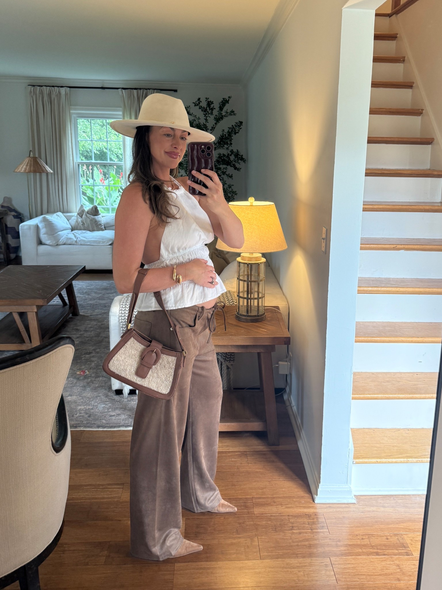 15 weeks with the bump! These pants are everything for maternity.  🤍