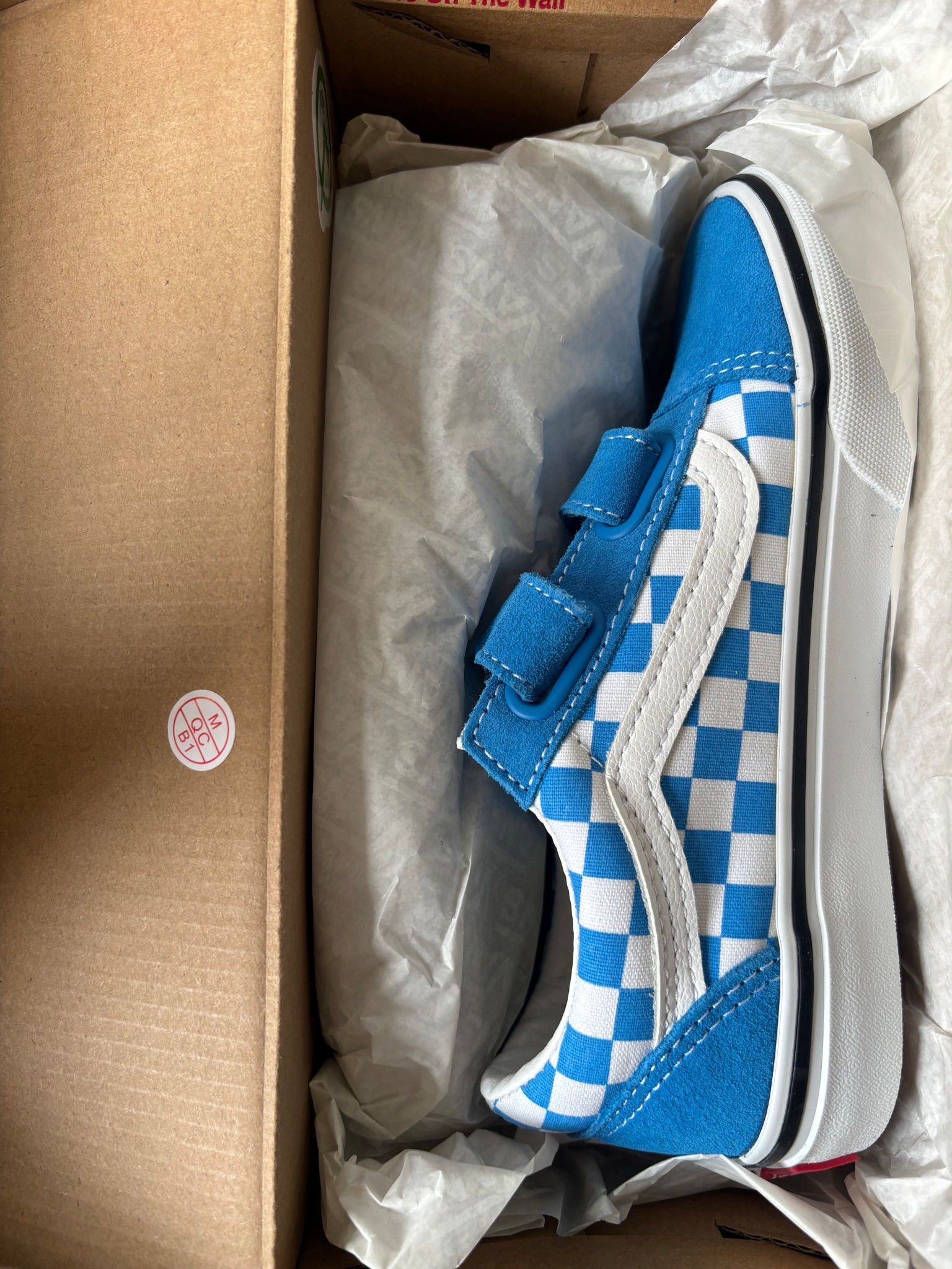 Shoes for Petite Garçon! ⬜️🔷▫️🔹◽️🟦