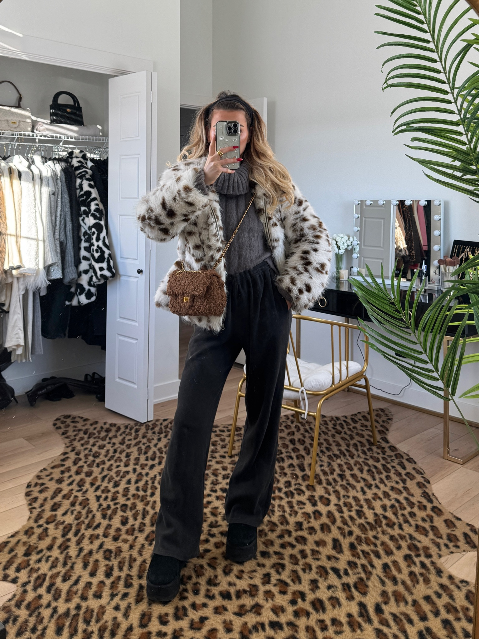 Winter fur coat comfy OOTD ❄️

#LTKSeasonal #LTKStyleTip #LTKFindsUnder100