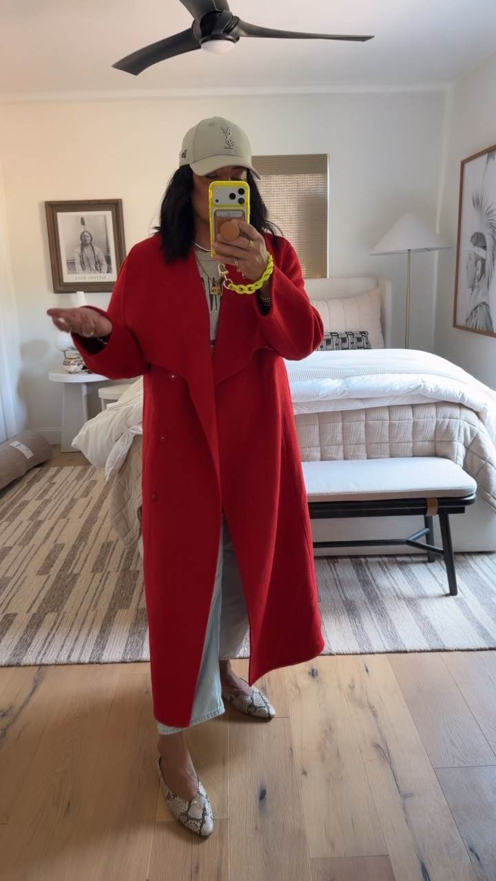 Coat size medium (it’s oversized but perfect for sweaters and hoodies).

#LTKSaleAlert #LTKTravel #LTKWorkwear