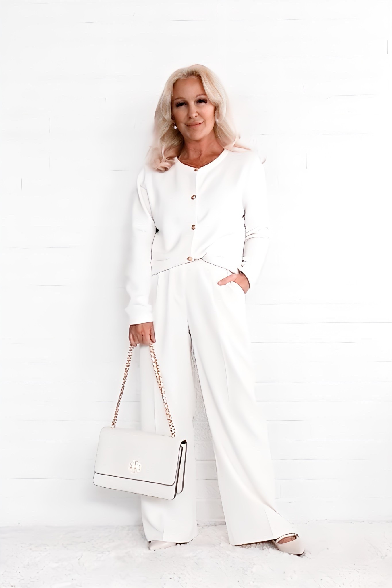 Winter white isn’t bold — it’s intentional. 🤍. This outfit shows how dressing in monochrome instantly elevates your look, simplifies getting dressed, and quietly fights the frump without trying too hard.

#LTKPetite #LTKootd #LTKOver40