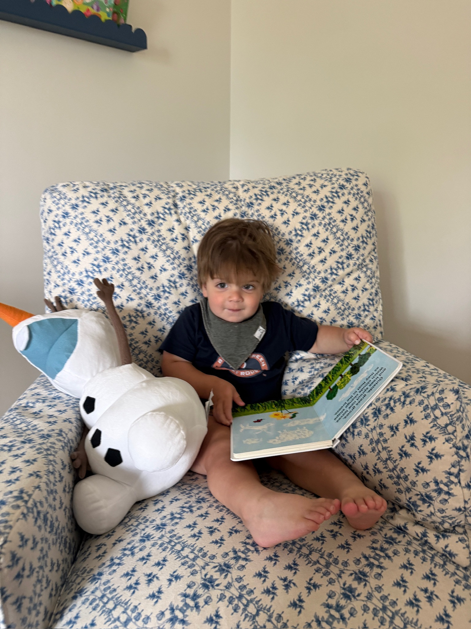 His new best friend lol

Olaf, Olaf plush, kids toys, kids bibs, kids necessities, frozen, frozen movie, Grace white

#LTKKids #LTKHome #LTKBaby