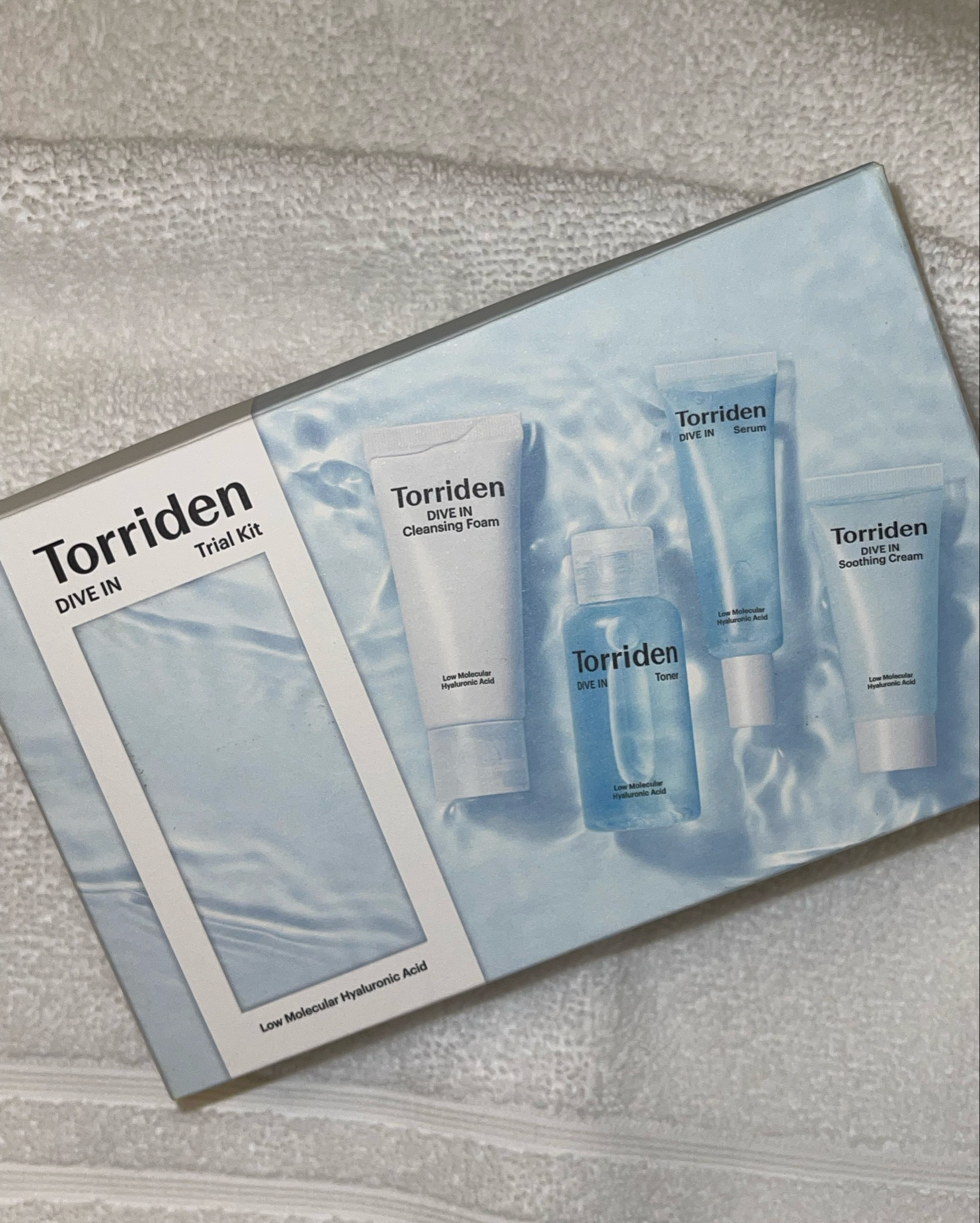 My new favorite K-beauty set! Talk about glassy skin, this is it! Torriden’s Dive Trial Kit is so easy to use, day and night, with peak hydration and no oiliness! 🩵
•
•
•
•
•
#skincare #beauty #kbeauty #cleanbeauty #koreanskincare #torriden

#LTKFindsUnder50 #LTKBeauty #LTKTravel