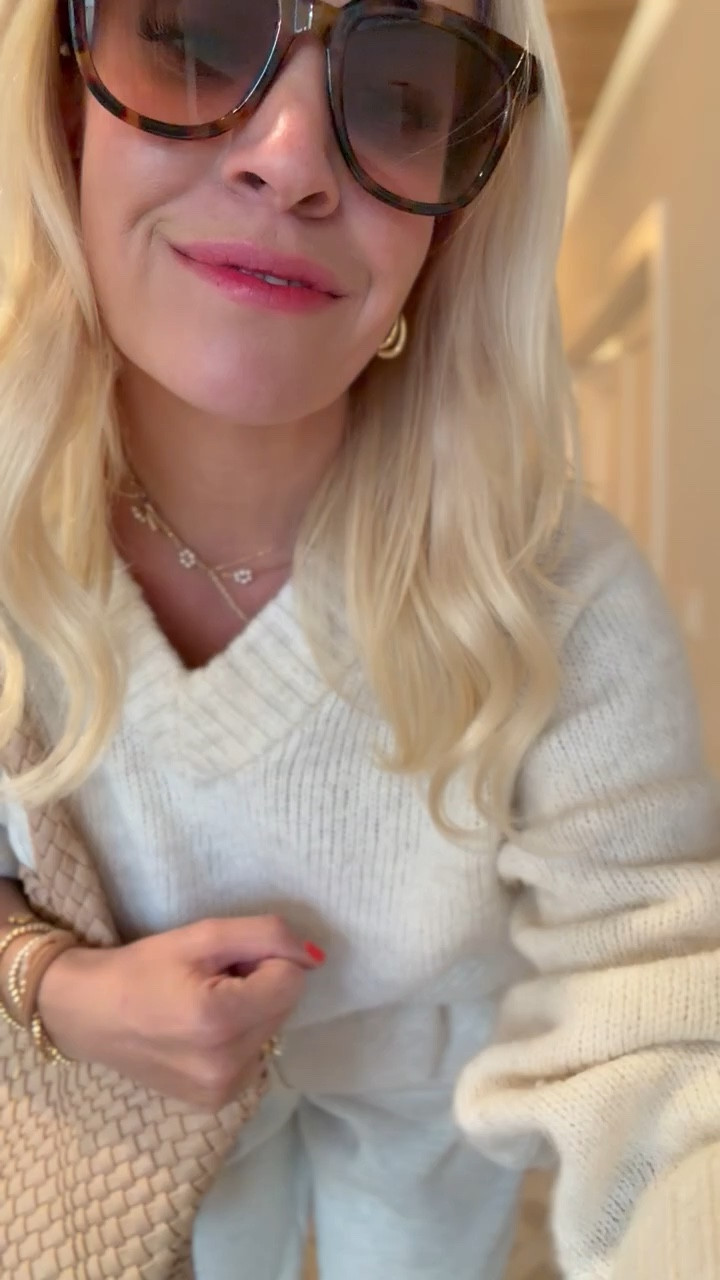 My outfit from old navy! So comfy and cozy and cute! 

#LTKFindsUnder50 #LTKFindsUnder100 #LTKootd