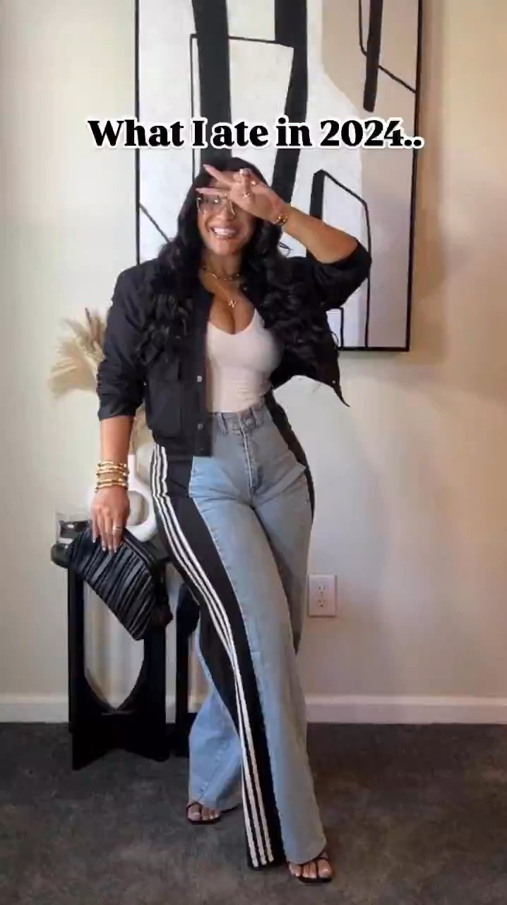 A few of my fav 2024 ootds. Wearing medium in most tops & bottoms. Small in all jackets. All accessories can be found under each respective post🖤

#LTKHoliday #LTKStyleTip #LTKSeasonal