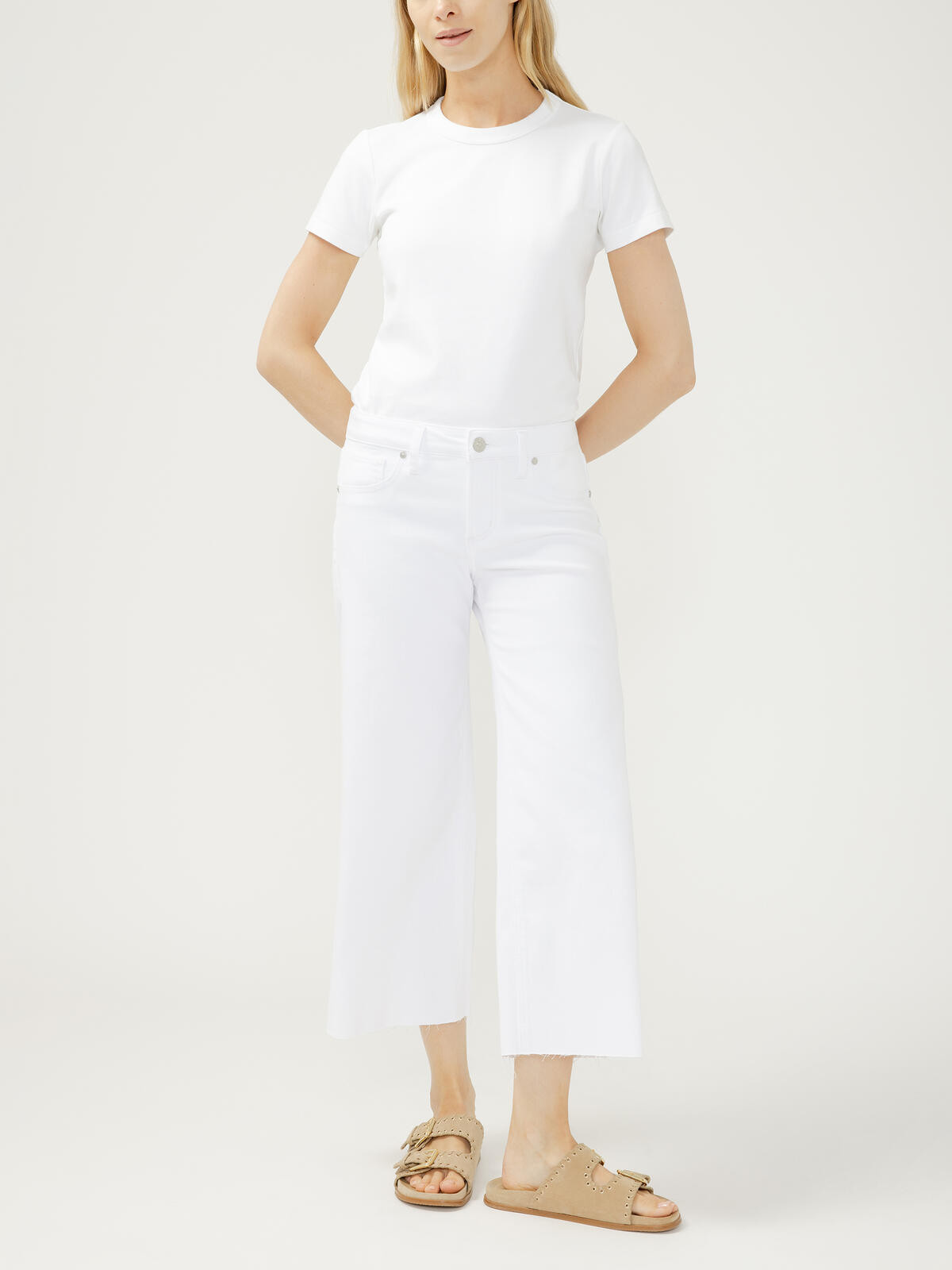 Suki Mid Rise Cropped Wide Leg Luxe Stretch Jeans | Silver Jeans US