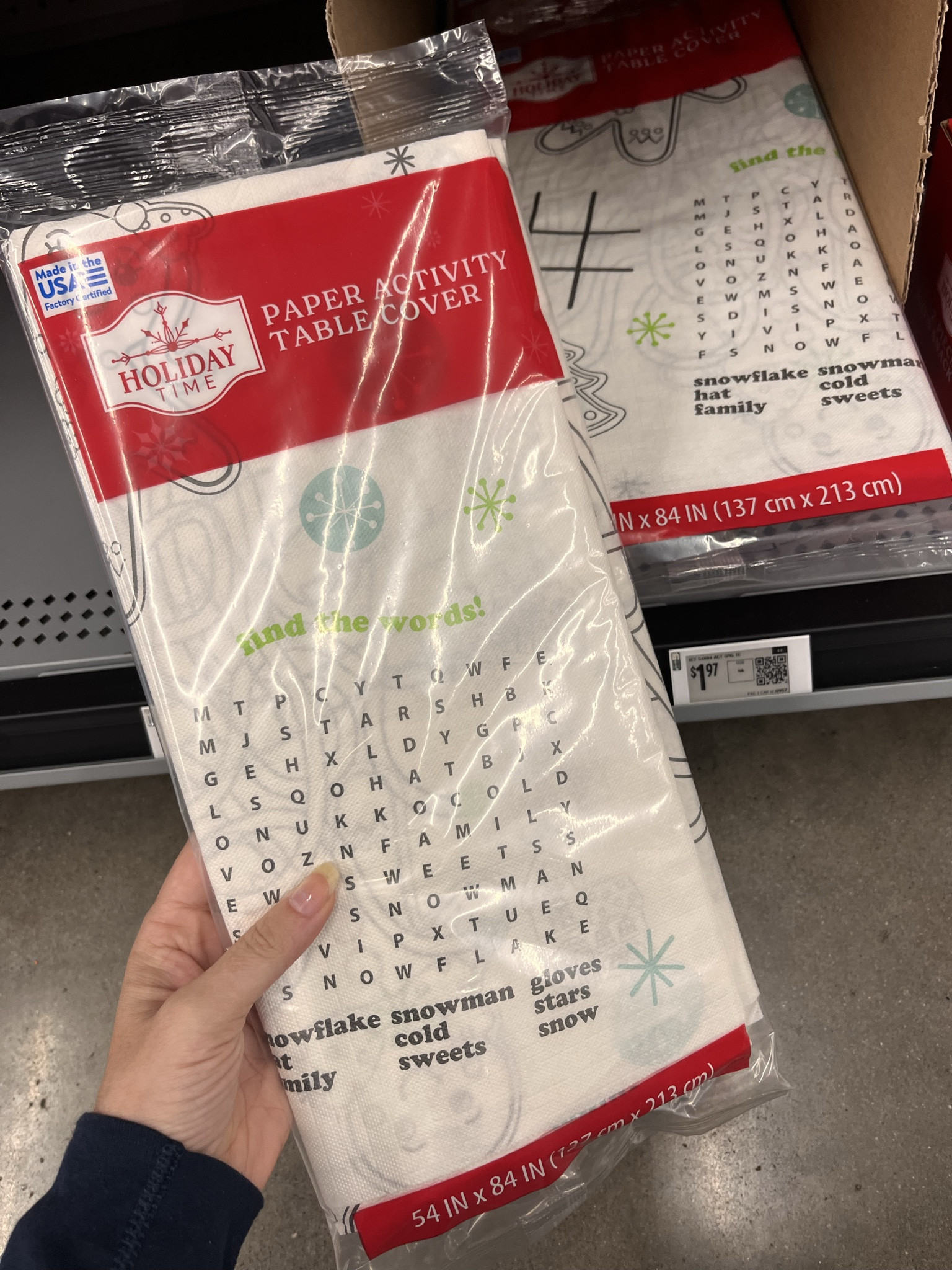 Activity table cloth for the holidays - screenfree 

#LTKSeasonal #LTKHoliday