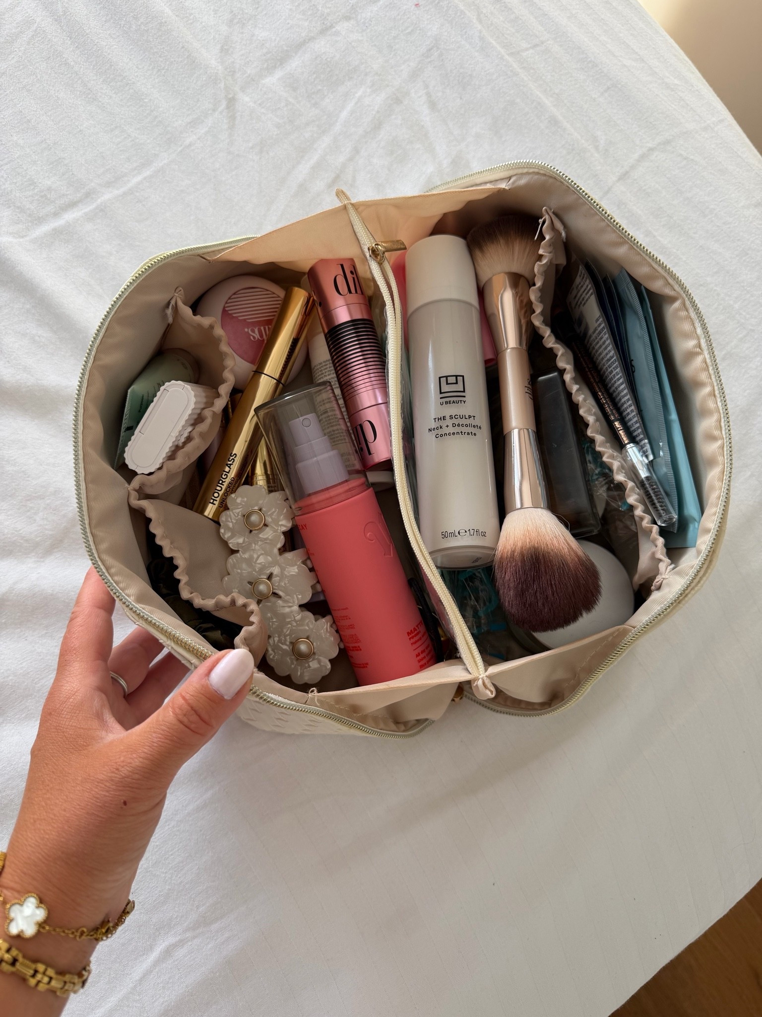 Makeup essentials while traveling ✨

#LTKTravel #LTKBeauty