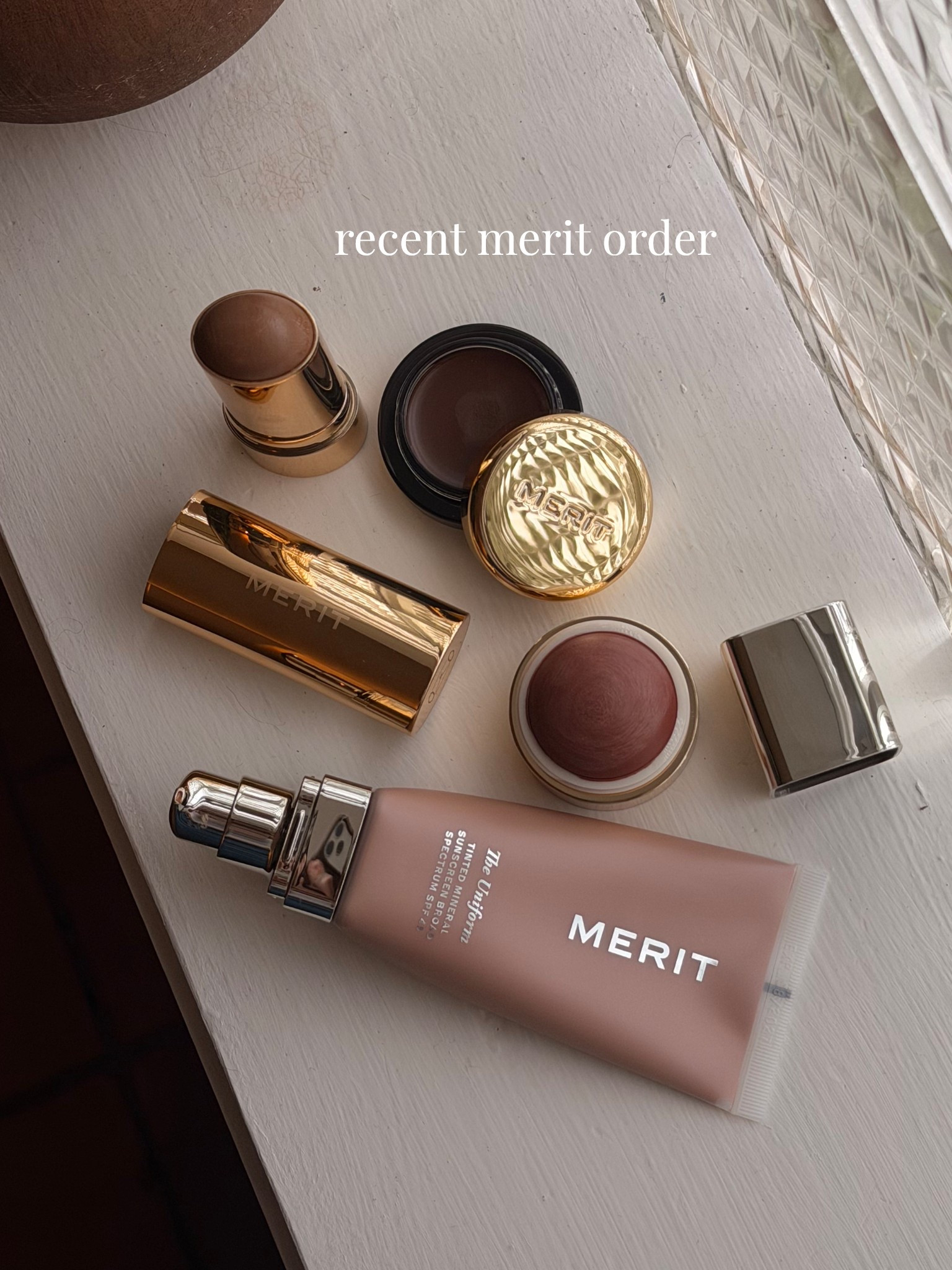 @Merit the deep brown shadow used as a liner is EVERYTHING for any eye color & it’s so waterproof!! the blush color is gorgeous for summer!!! and the bronzer is so creamy and stays on so well !!!! obsessed !! linked everything + the correct colors

#LTKBeauty #LTKootd #LTKgrwm
