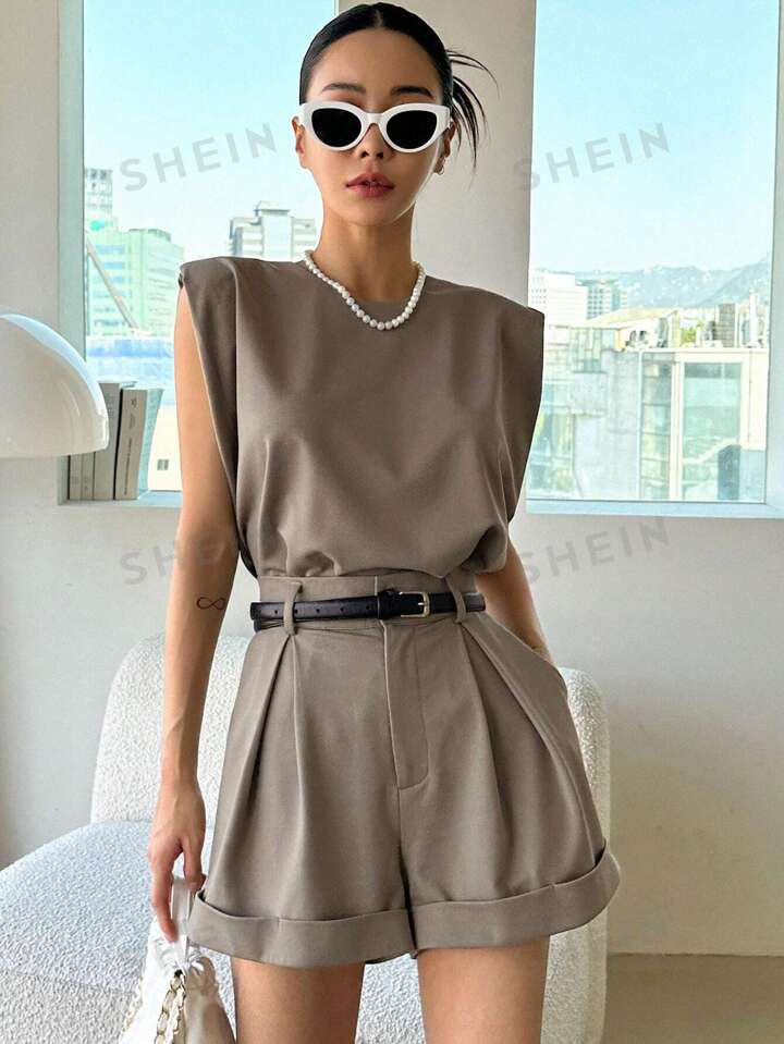 DAZY Solid Tank Top & Roll Up Hem Shorts Without Belt | SHEIN