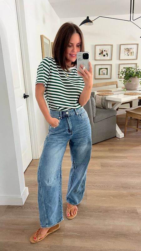 Barrel jeans outfits 
Top on a small 
Jeans in a xs 
Shoes true to size 

#amazonfashion 

#LTKStyleTip #LTKFindsUnder100 #LTKFindsUnder50