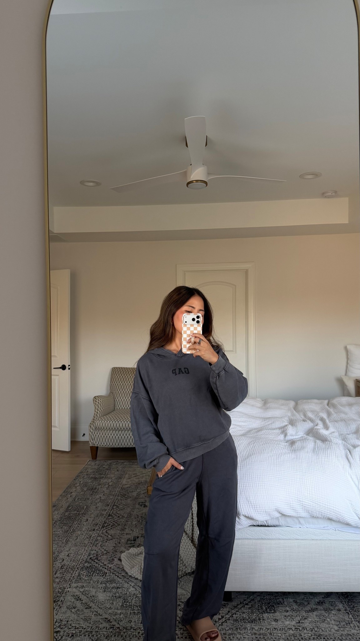 Gal factory matching set with barrel sweatpants 

Wearing small top and XS bottom 

#LTKActive #LTKFindsUnder50 #LTKSaleAlert