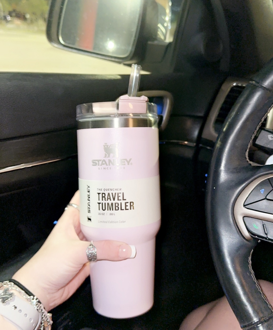 My first Stanley cup 😍😩🫶



#LTKFind #LTKhome #LTKunder50