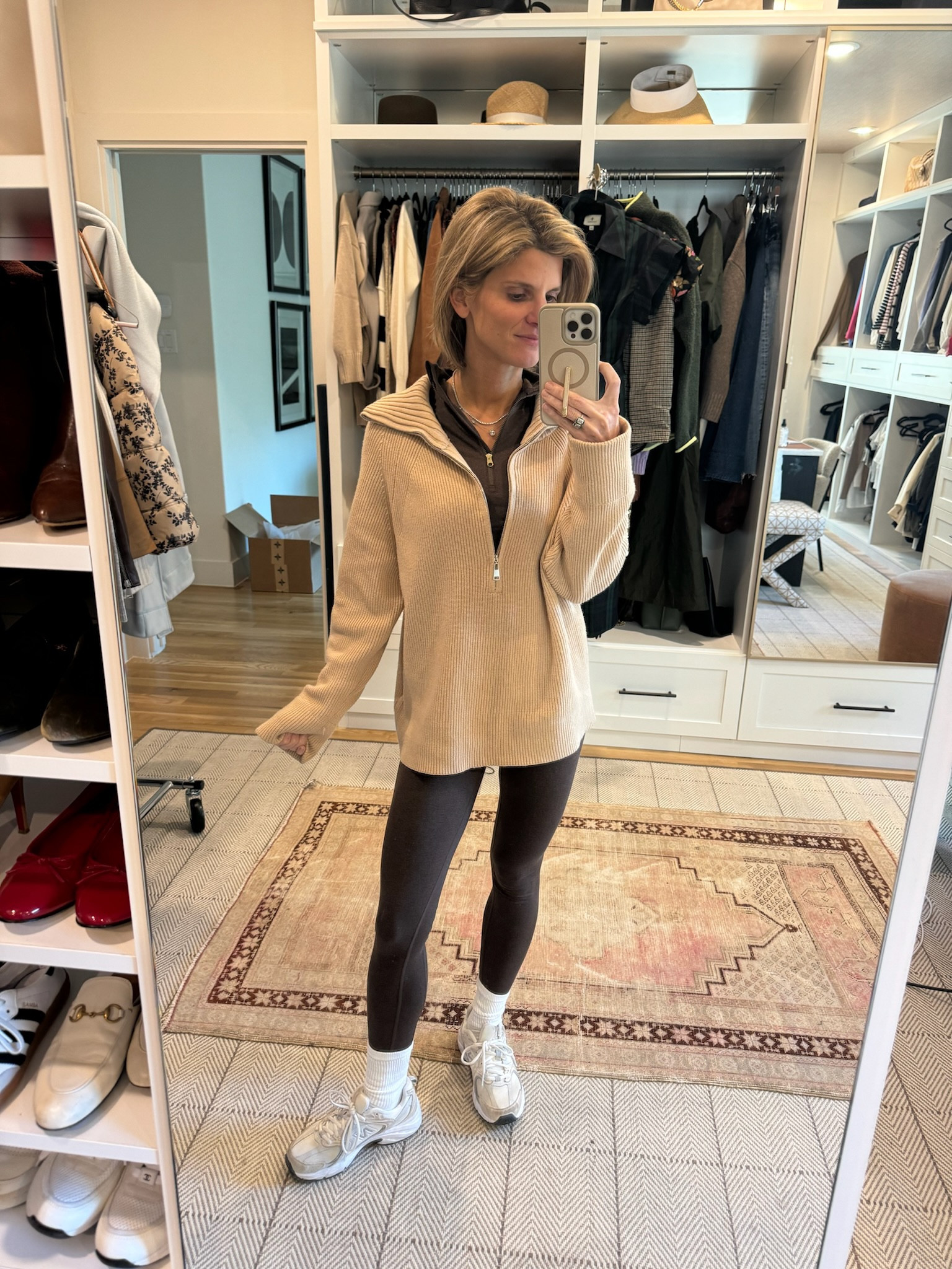 Wearing XS in set and s in pullover 