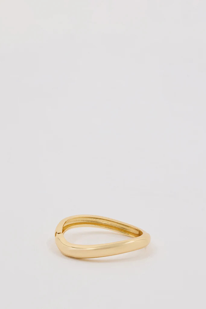 ANNA ROSSI THIN WARPED BANGLE GOLD | DISSH