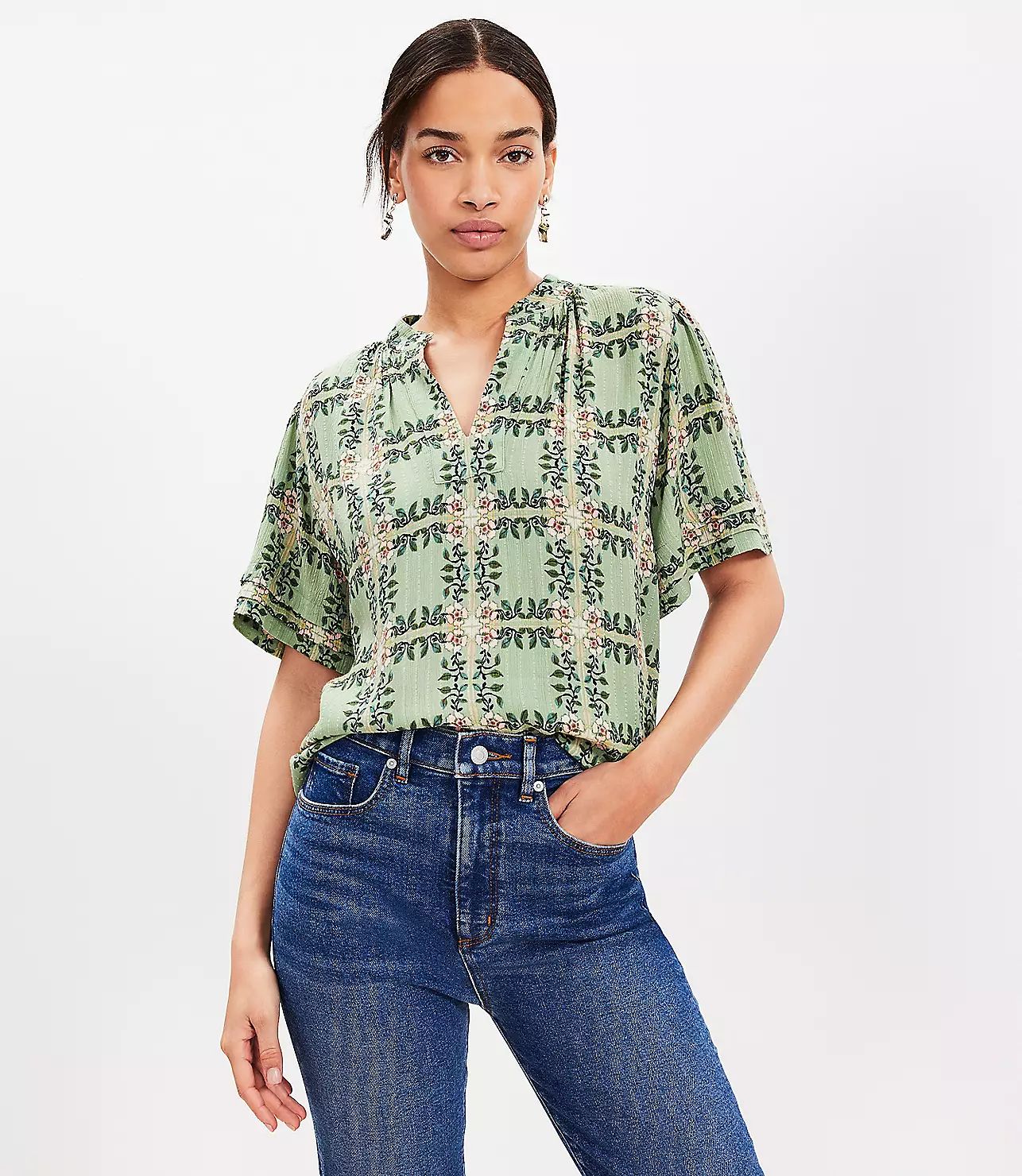 Tiled Vine Pleated Cuff Top | LOFT