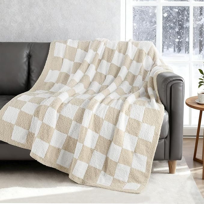 Exclusivo Mezcla Checkered Knit Throw Blanket, Ultra Soft and Warm Reversible Woven Blankets, Coz... | Amazon (US)
