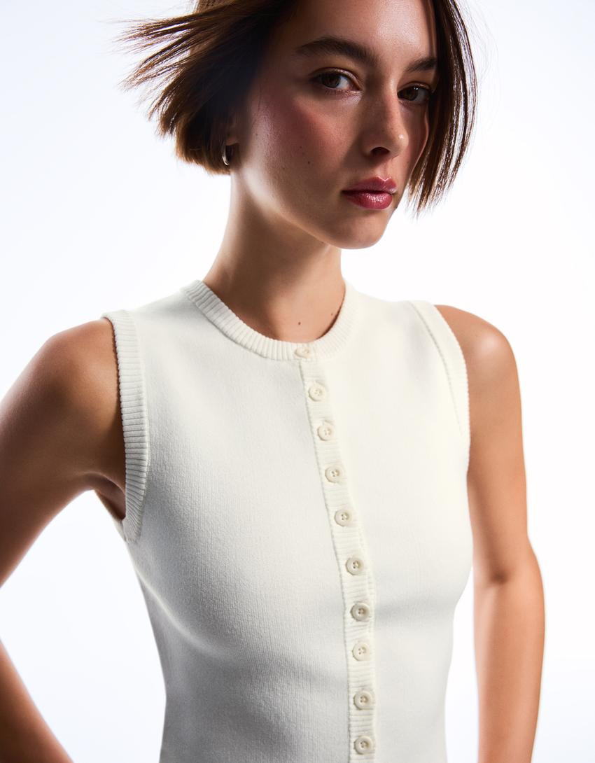 Round neck button-up vest - Tops and bodysuits - Women | Bershka UK