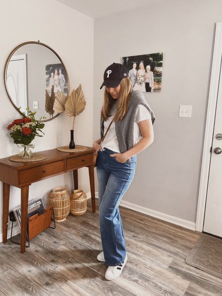 Love these wide leg jeans, they are incredibly comfy and so affordable! 

#LTKMidsize #LTKFindsUnder100 #LTKStyleTip