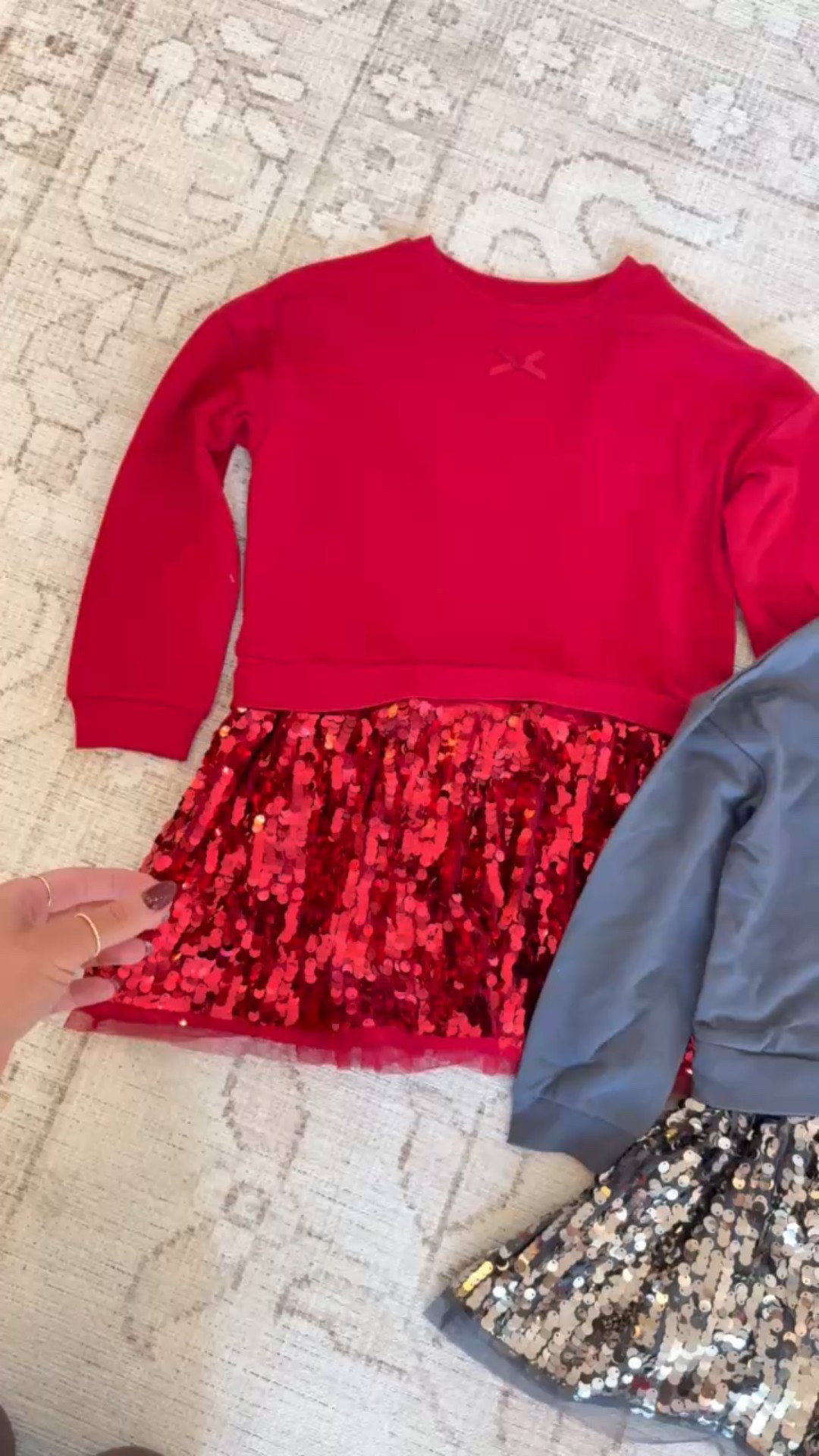 The absolute cutest sequin dresses for girls!! so affordable too!

Girls Walmart, wondering nation holiday sequins sparkly Mom favorites under $15 


#LTKKids #LTKFamily #LTKHoliday