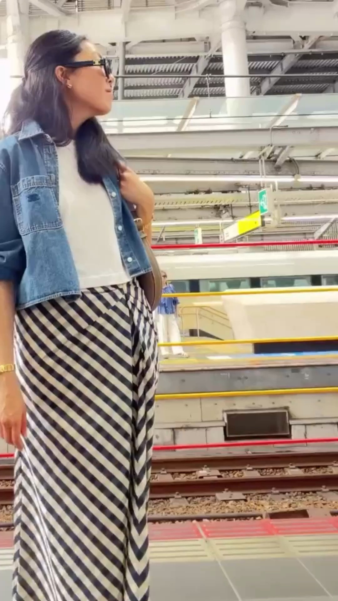 Vacation OOTD

#vacationoutfit
#traveloutfit
#Mango
#plaidskirt
#latesummeroutfit

#LTKmomlife #LTKTravel #LTKootd