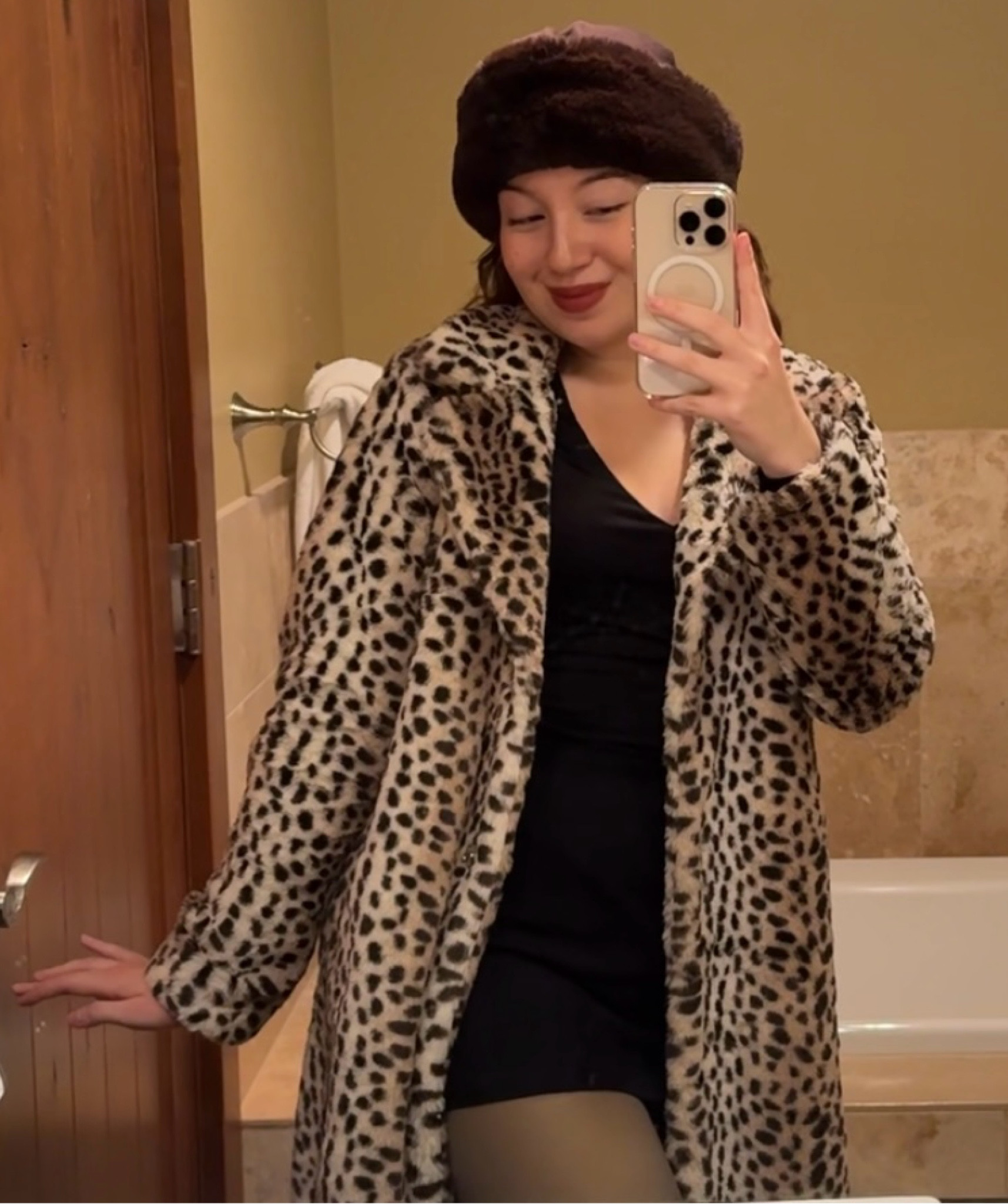 cute winter outfit 

#LTKHoliday #LTKSeasonal #LTKStyleTip