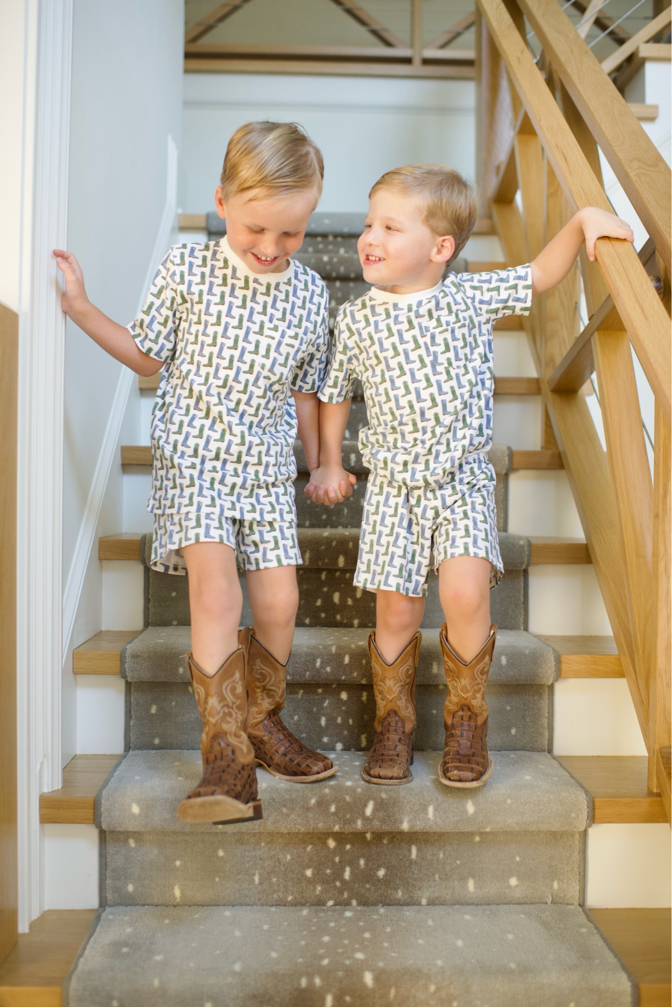 These silly boot scootin boys 🤠 

Yall know we love @lilaandhayes and when they released this fun cowboy boot print it was an immediate add to cart!

Be sure to use my code : RUFFLEDWITHGRACE for 10% off your order 

Xoxo

Children’s pajamas, pima cotton, cowboy boot print, short set, pajama set, boy pajamas, girl pajamas, southern style, children’s clothing, printed pajamas, fall pajamas, discount code 