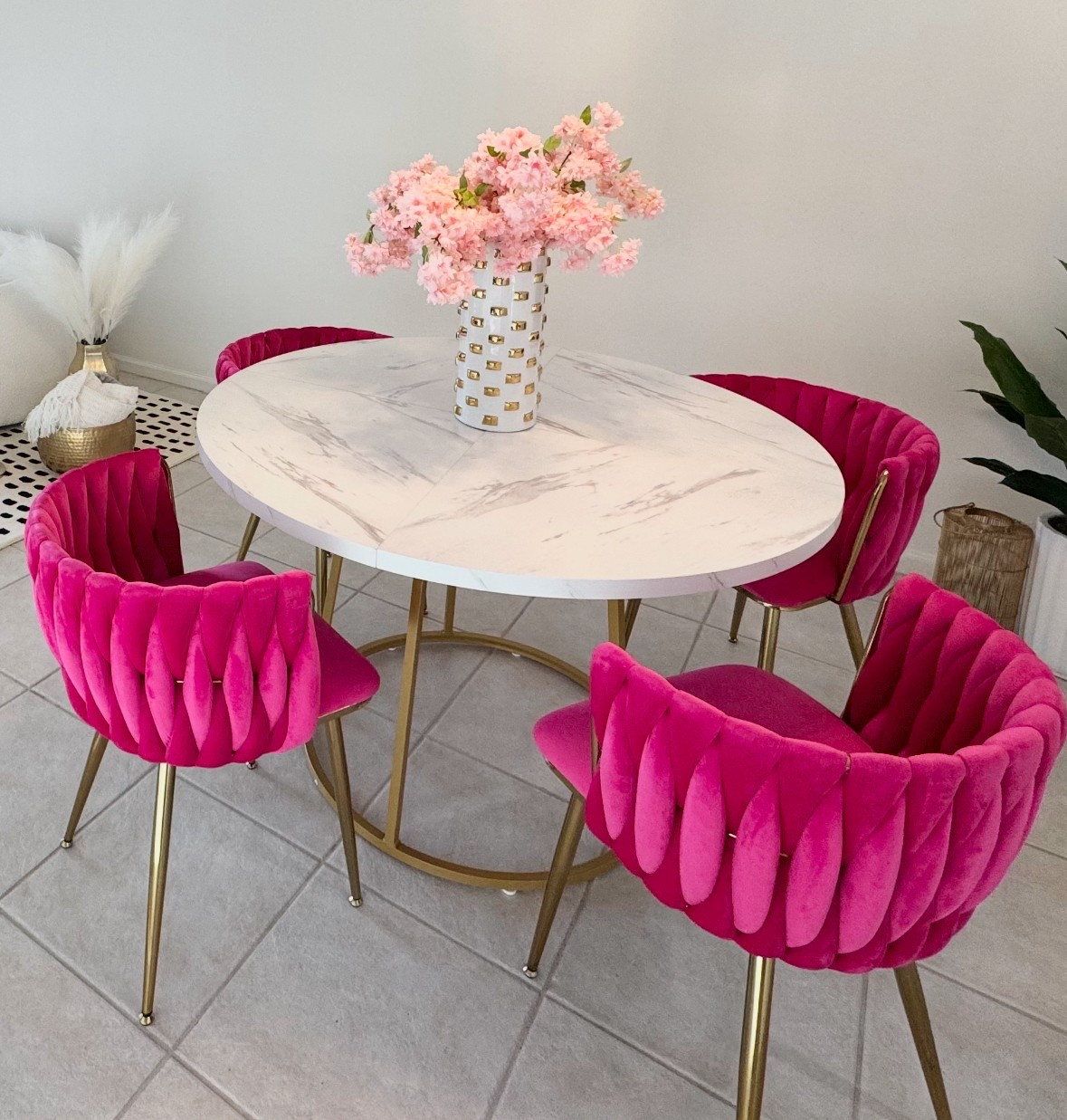 Pops of pink, totally glam and girly! 

#LTKHome #LTKStyleTip