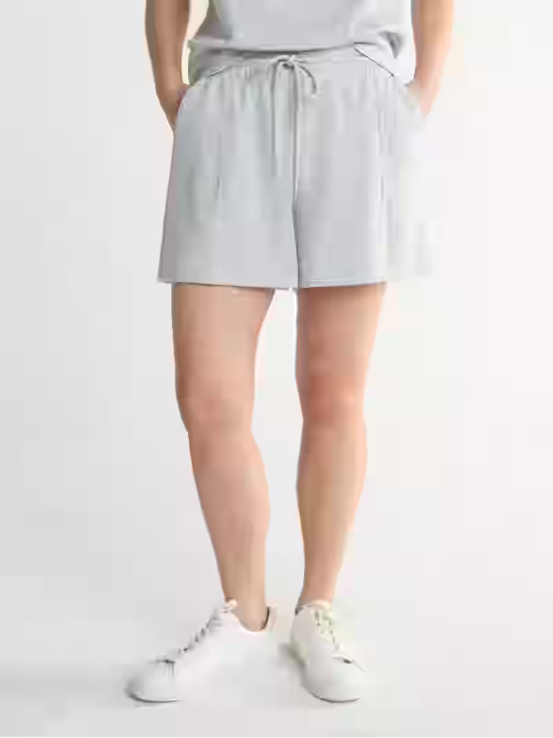 Scoop Women's and Women’s Plus Ultimate ScubaKnit Seamed Shorts, Sizes XS-4X | Walmart (US)