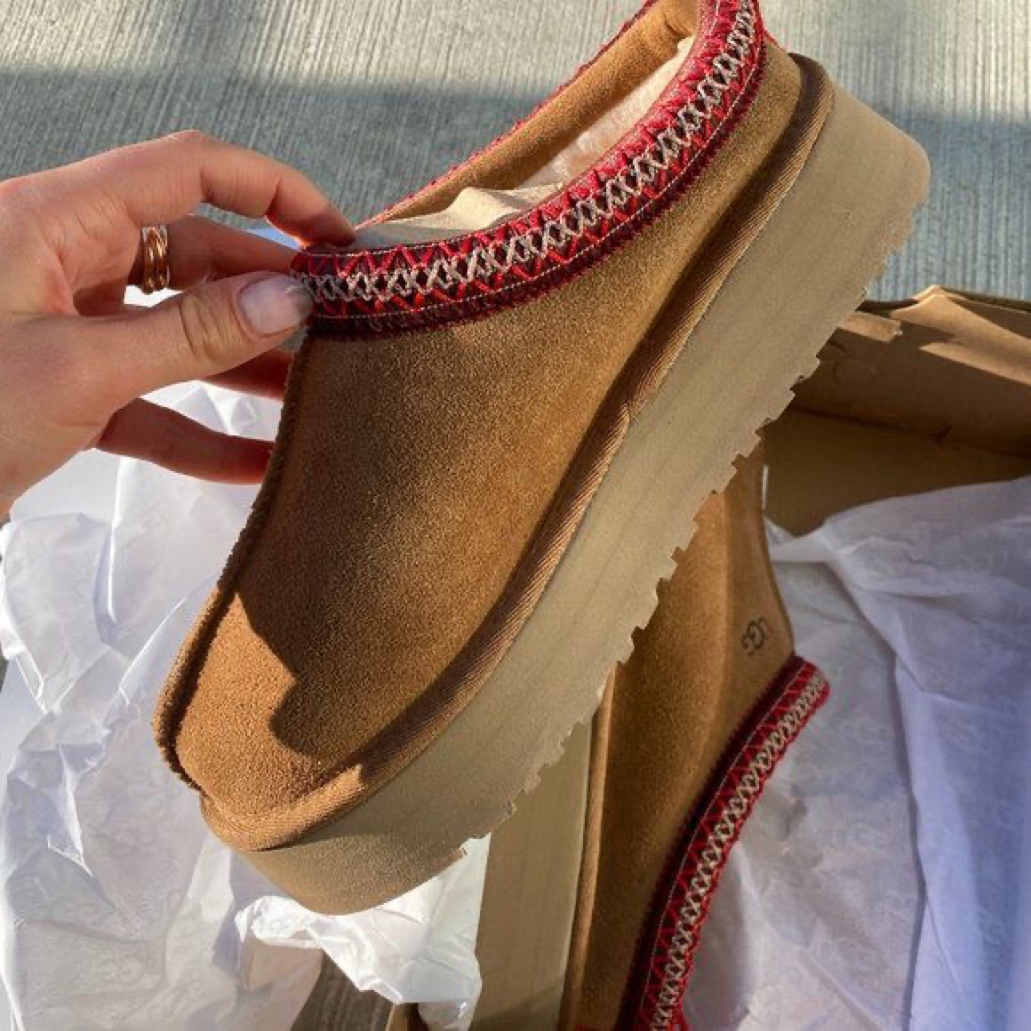 Dirt cheap ugg tazz! Under $100

#LTKFind #LTKSale #LTKunder50
